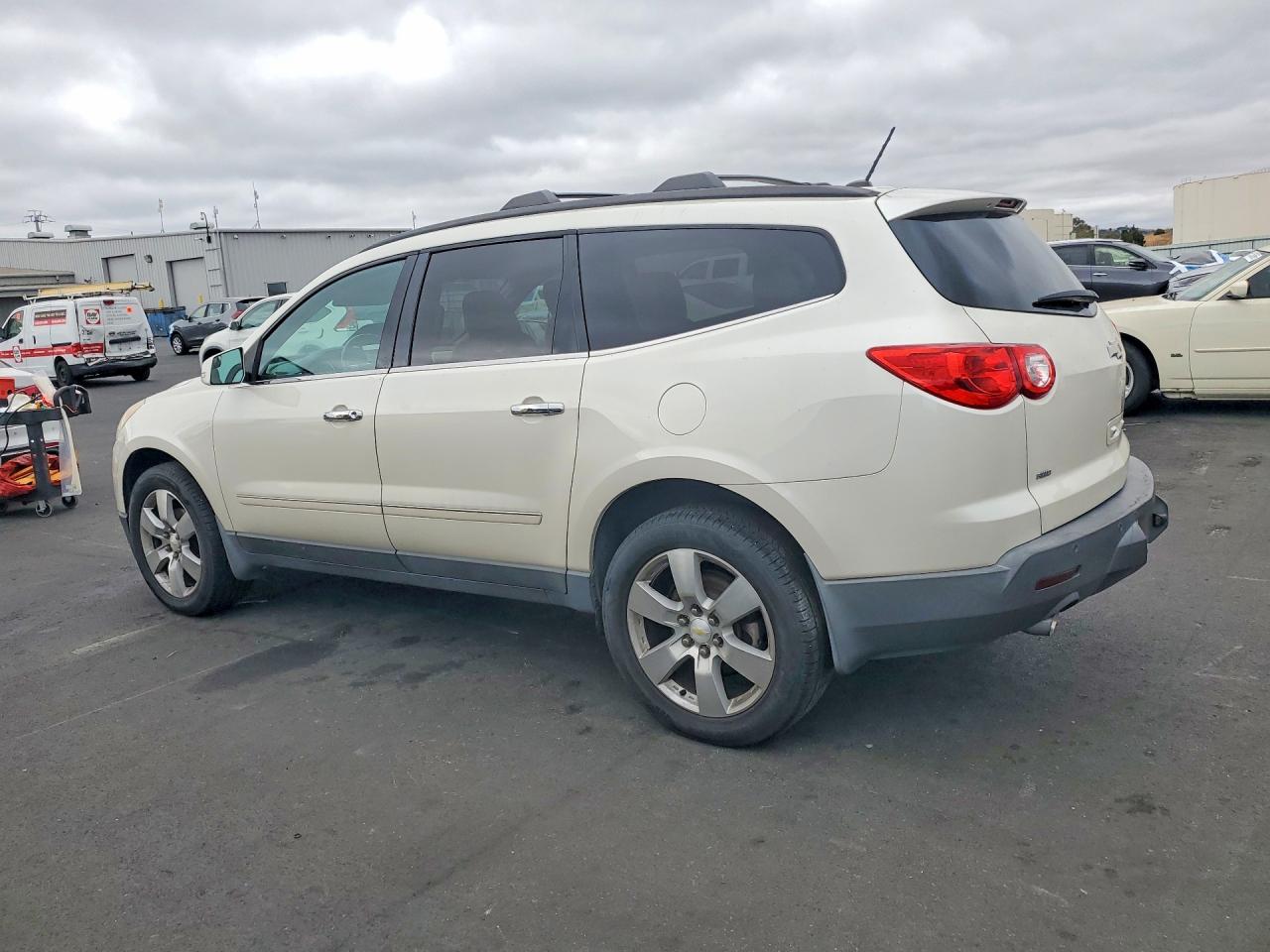 2011 Chevrolet Traverse Ltz Beige vin: 1GNKVLED2BJ271041