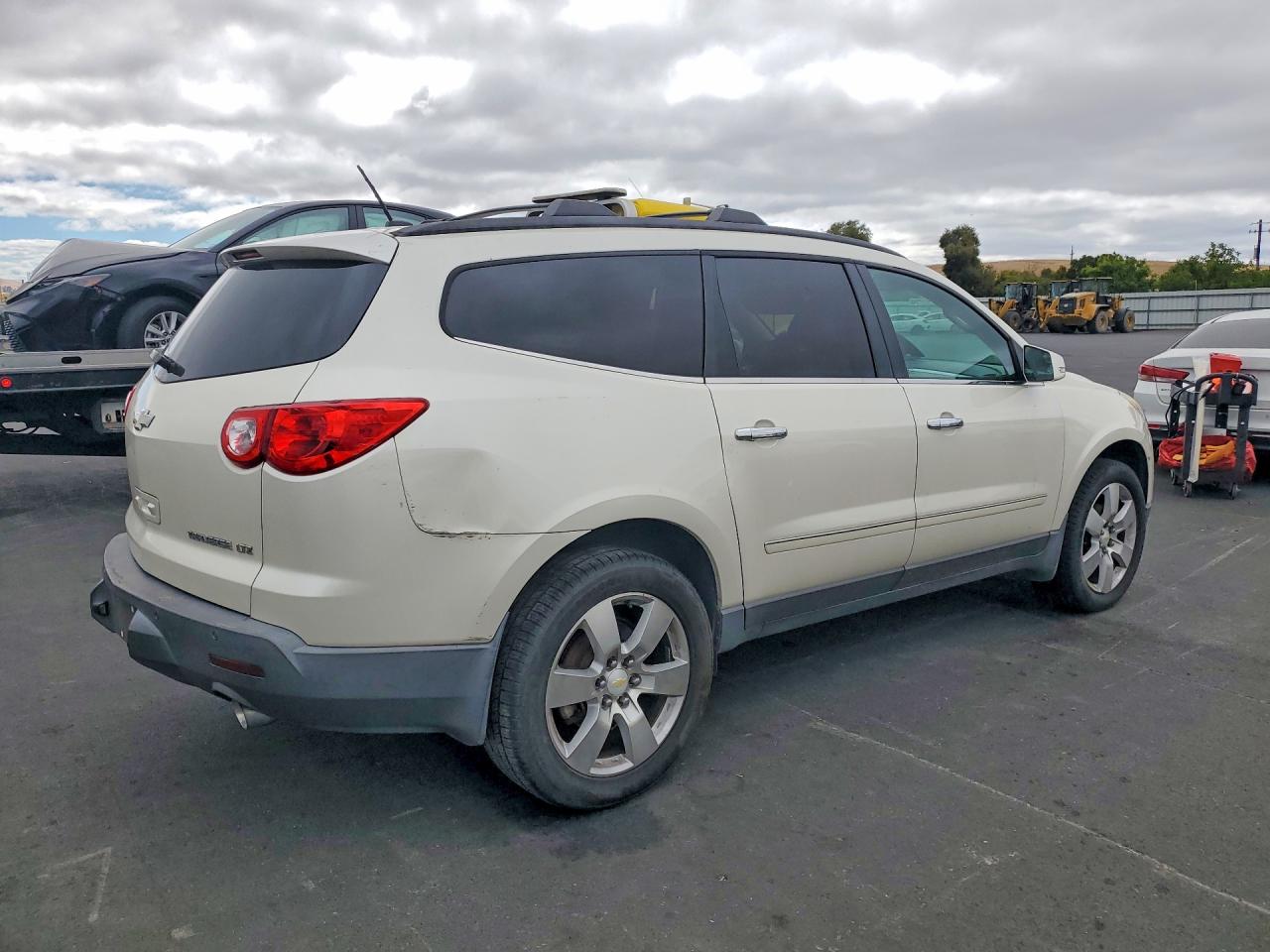 2011 Chevrolet Traverse Ltz Beige vin: 1GNKVLED2BJ271041