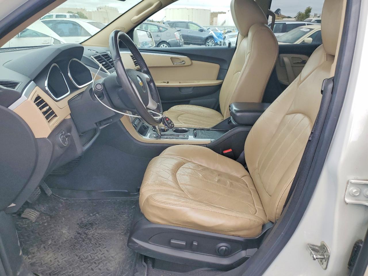 2011 Chevrolet Traverse Ltz Beige vin: 1GNKVLED2BJ271041