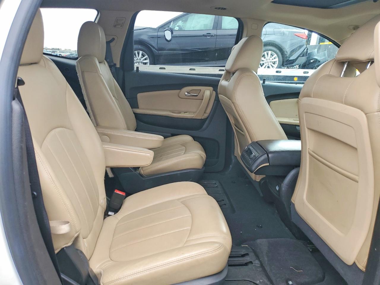 2011 Chevrolet Traverse Ltz Beige vin: 1GNKVLED2BJ271041