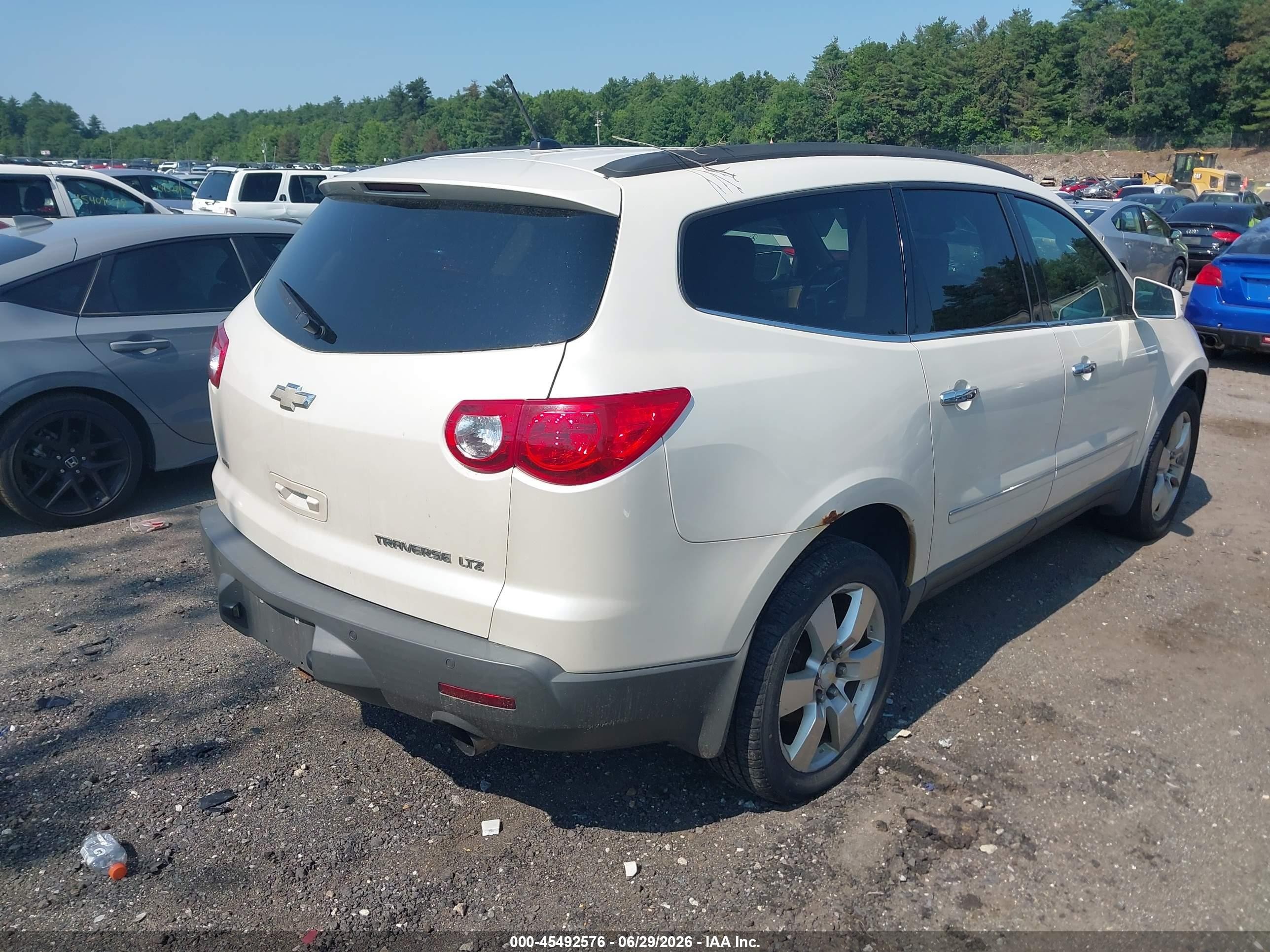 2011 Chevrolet Traverse Ltz White vin: 1GNKVLED3BJ408892