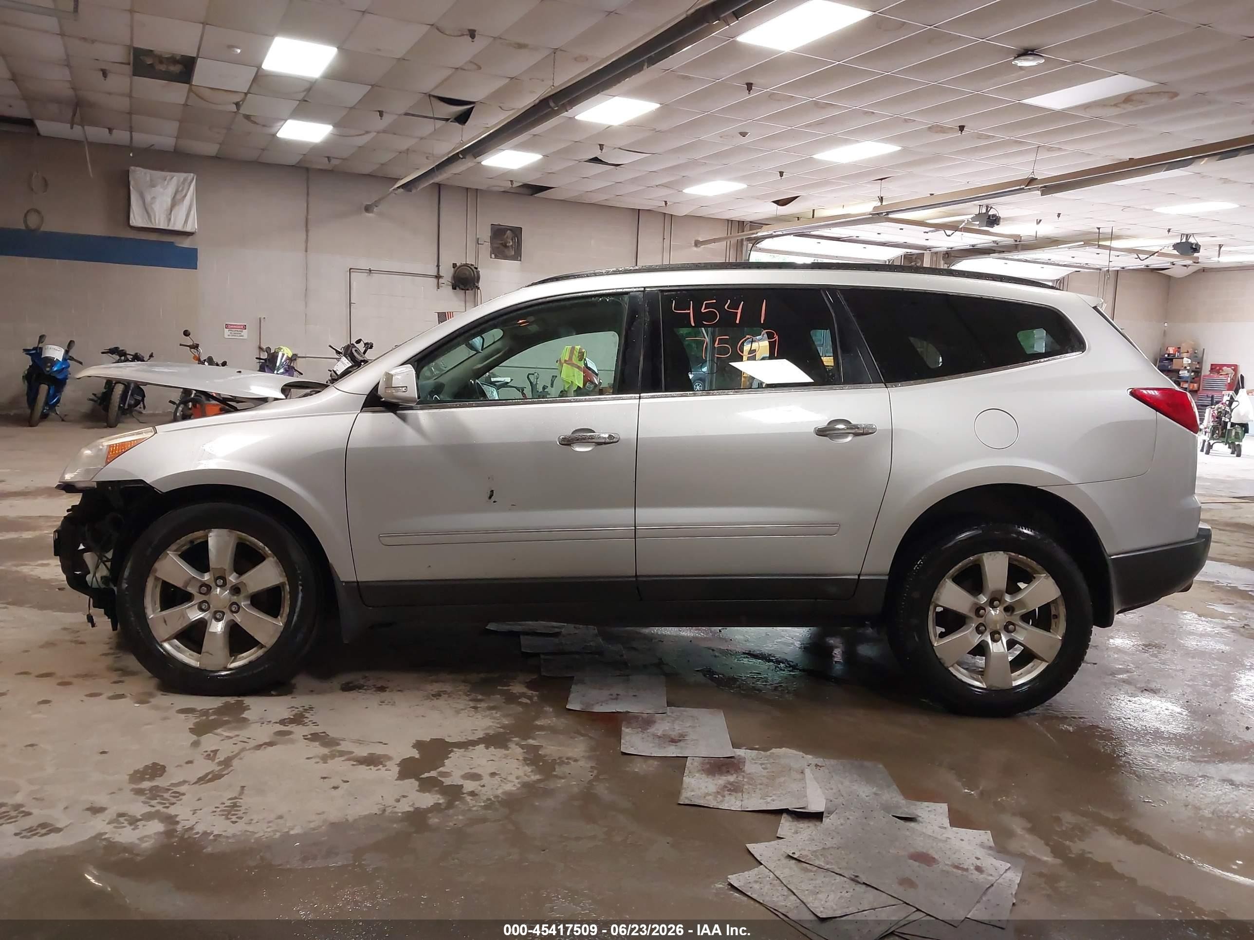 2012 Chevrolet Traverse Ltz Silver vin: 1GNKVLED7CJ350853