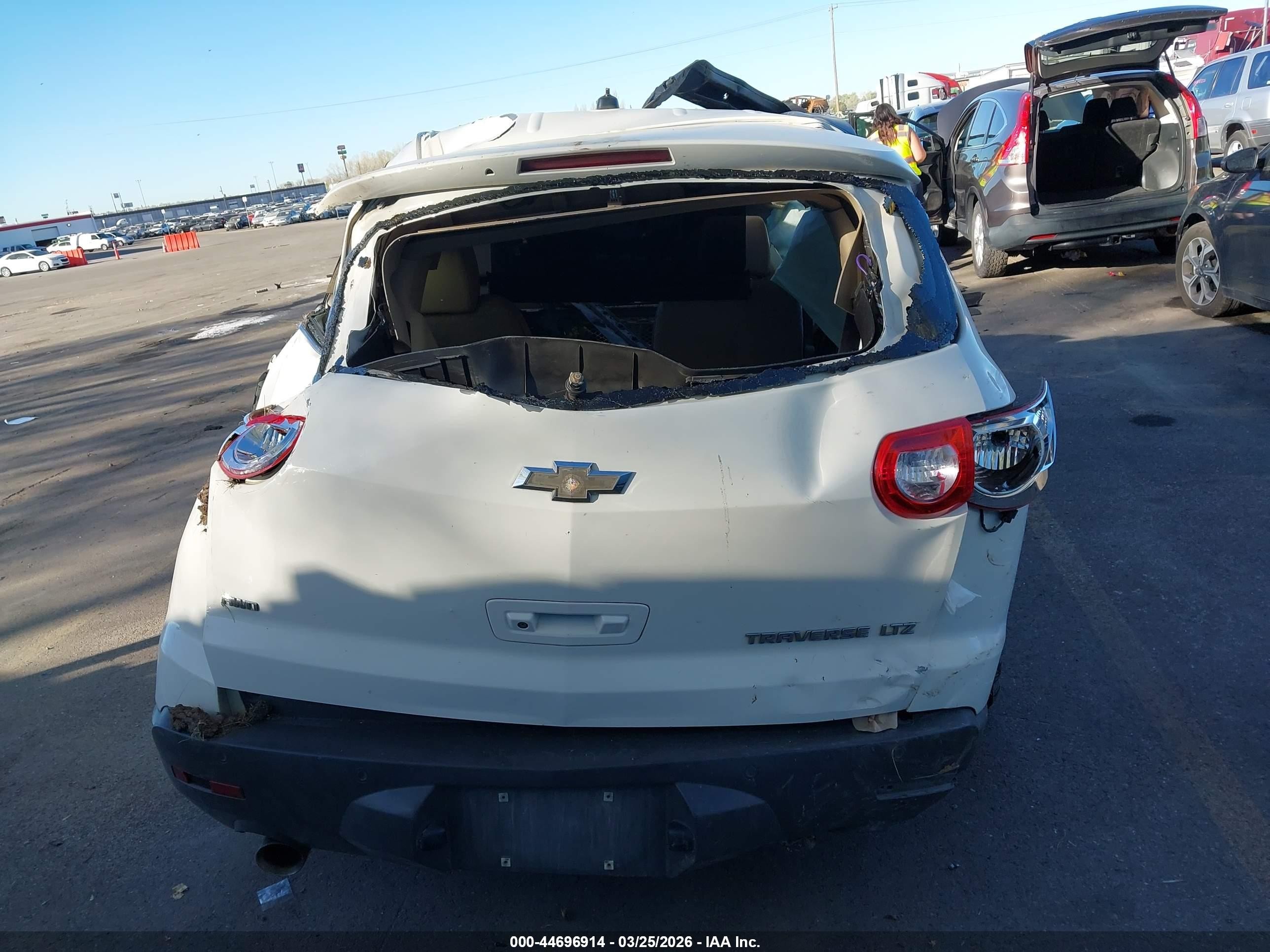 2012 Chevrolet Traverse Ltz Белый vin: 1GNKVLED8CJ324455
