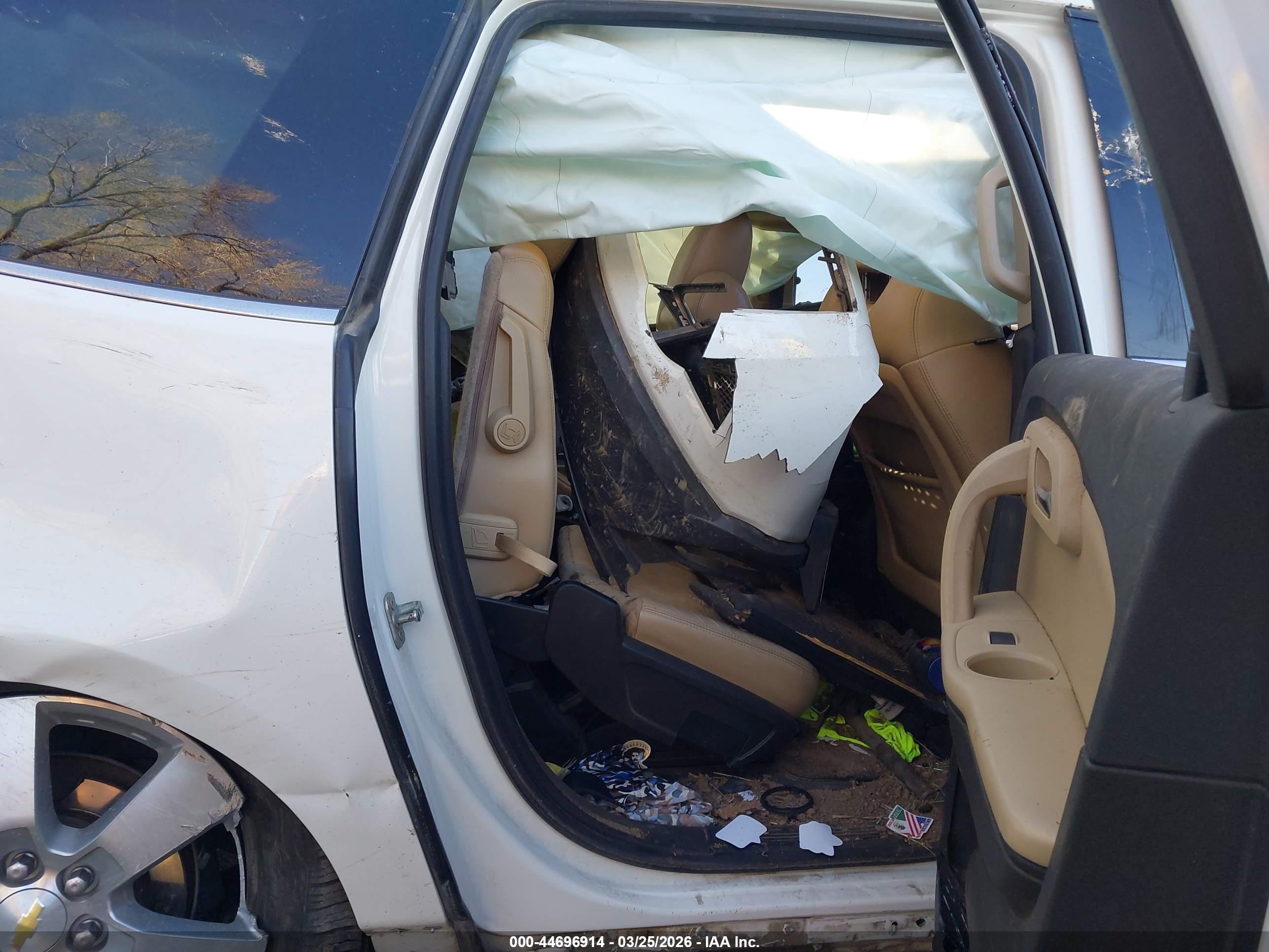 2012 Chevrolet Traverse Ltz Белый vin: 1GNKVLED8CJ324455