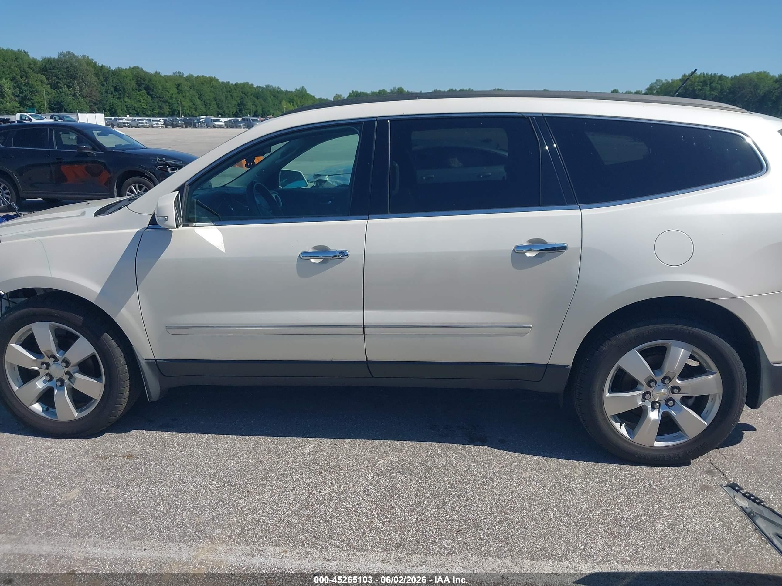 2013 Chevrolet Traverse Ltz White vin: 1GNKVLKD8DJ262402
