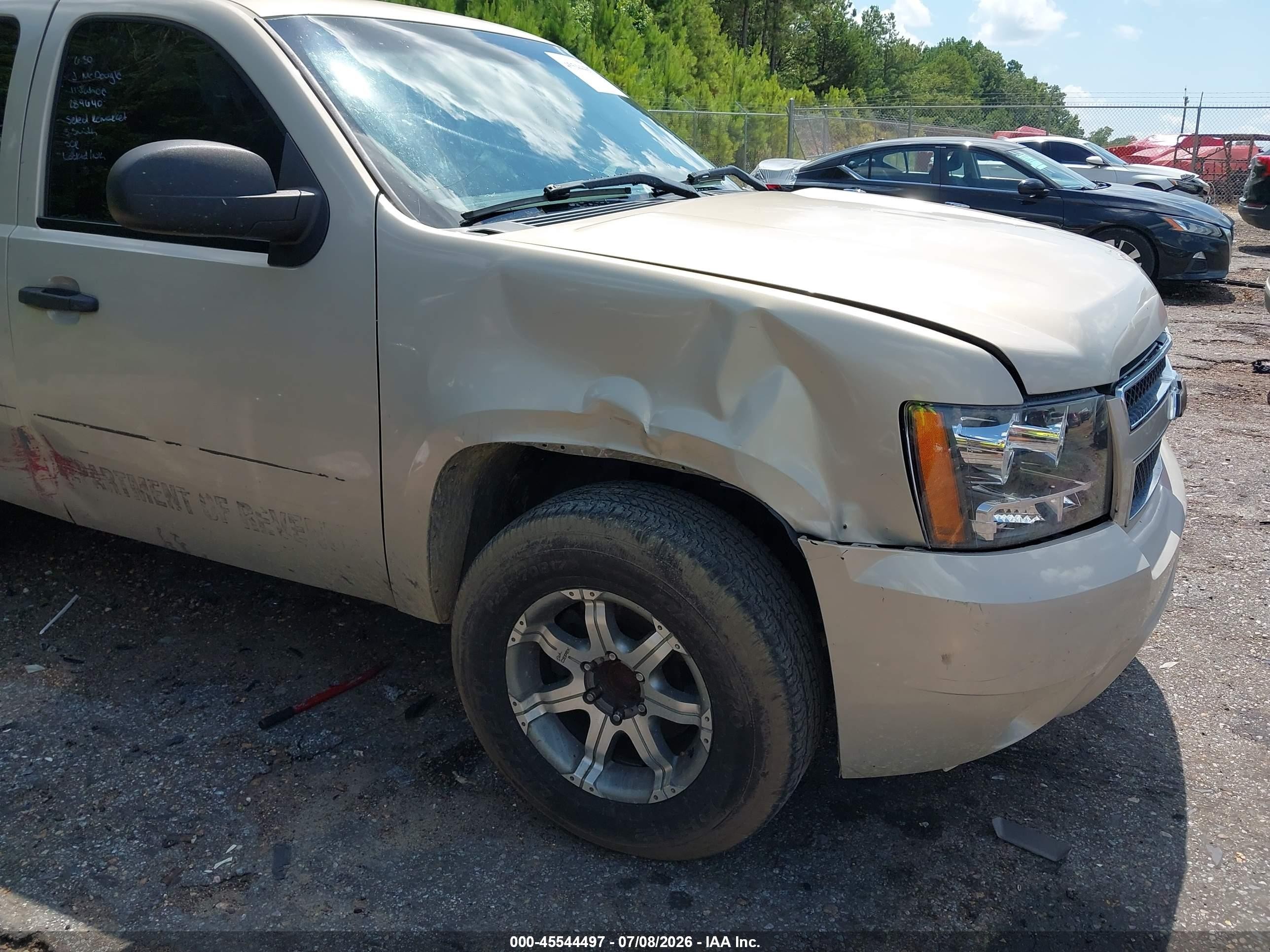2011 Chevrolet Tahoe Commercial Gold vin: 1GNLC2E00BR289640