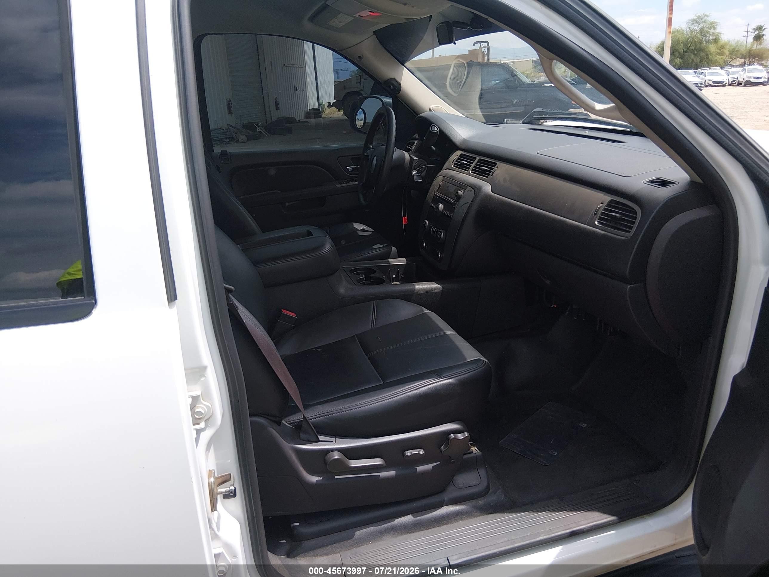 2013 Chevrolet Tahoe Commercial White vin: 1GNLC2E00DR253126