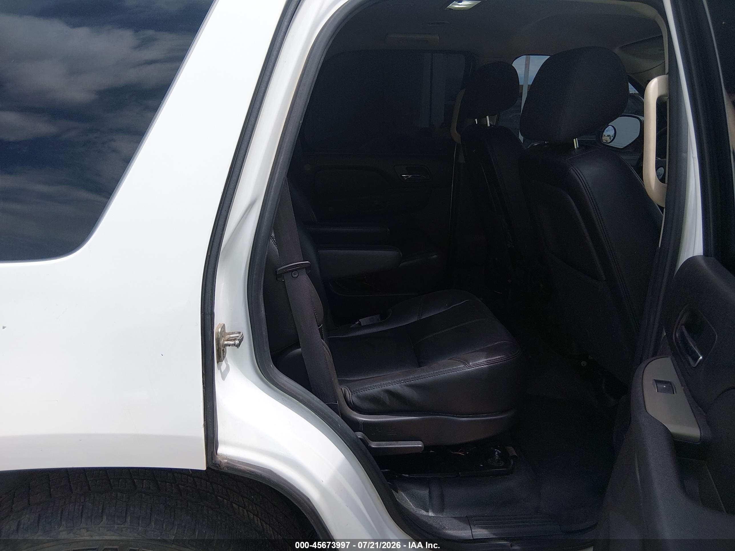 2013 Chevrolet Tahoe Commercial White vin: 1GNLC2E00DR253126