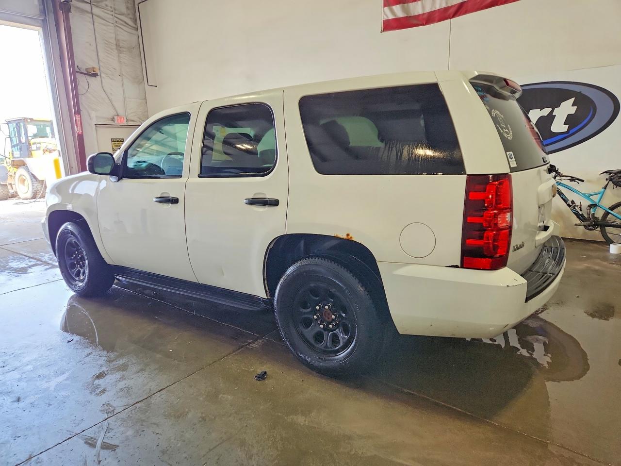 2014 Chevrolet Tahoe Police White vin: 1GNLC2E01ER128864