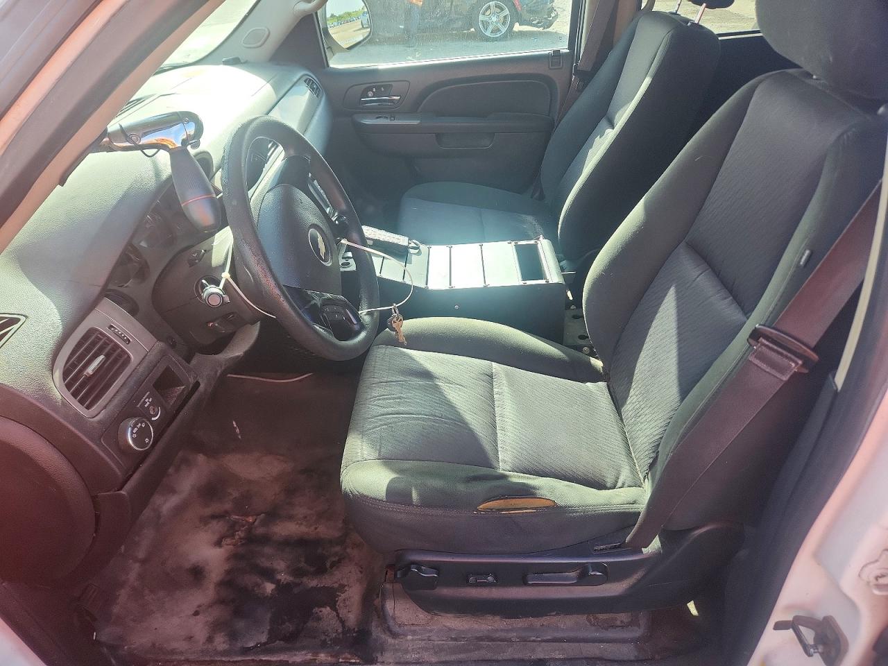 2014 Chevrolet Tahoe Police White vin: 1GNLC2E01ER229287