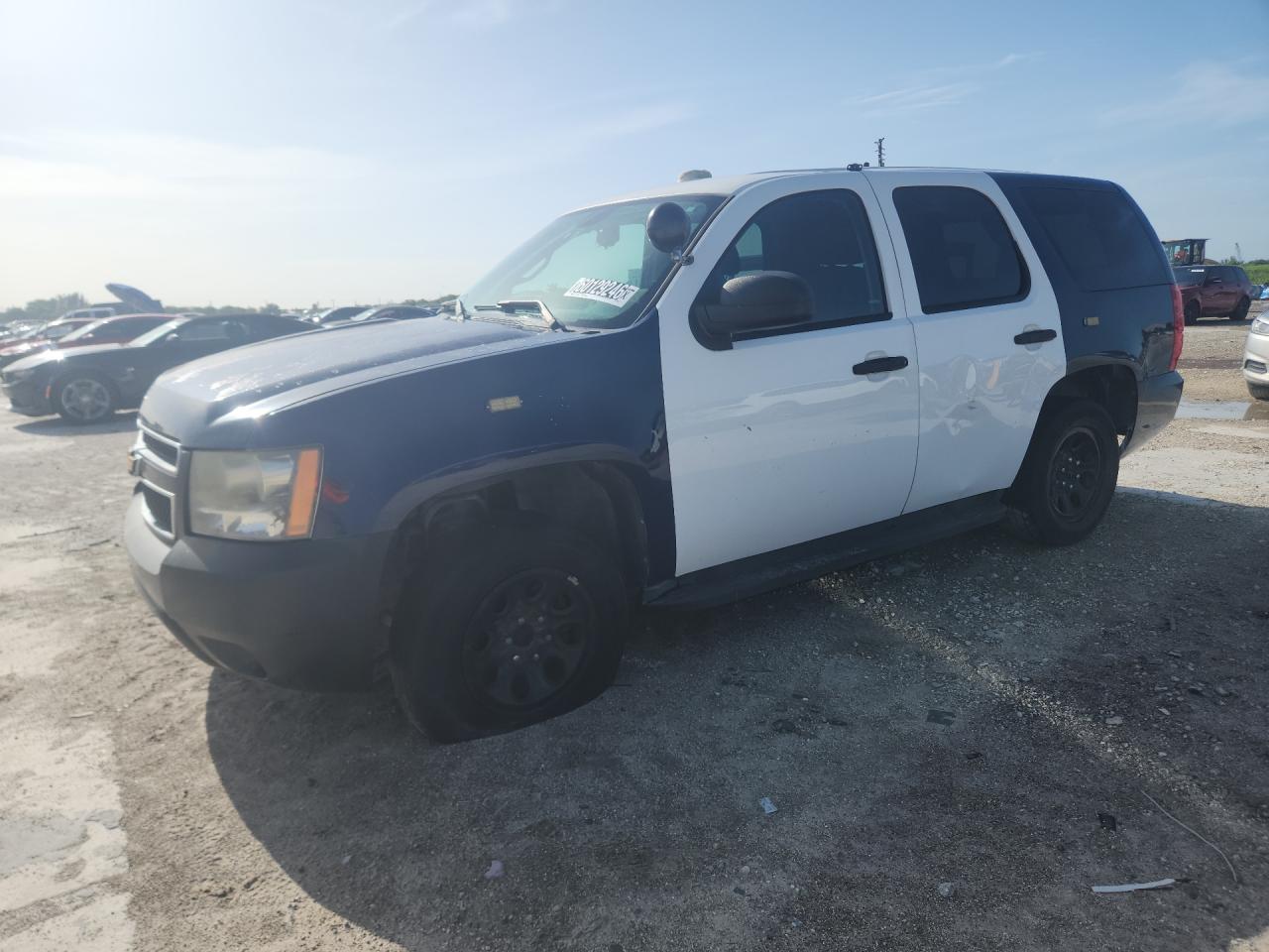 2014 Chevrolet Tahoe Police White vin: 1GNLC2E01ER229287 Damage: Left Front Fender, Previous Repair, Substd Mismatch Color