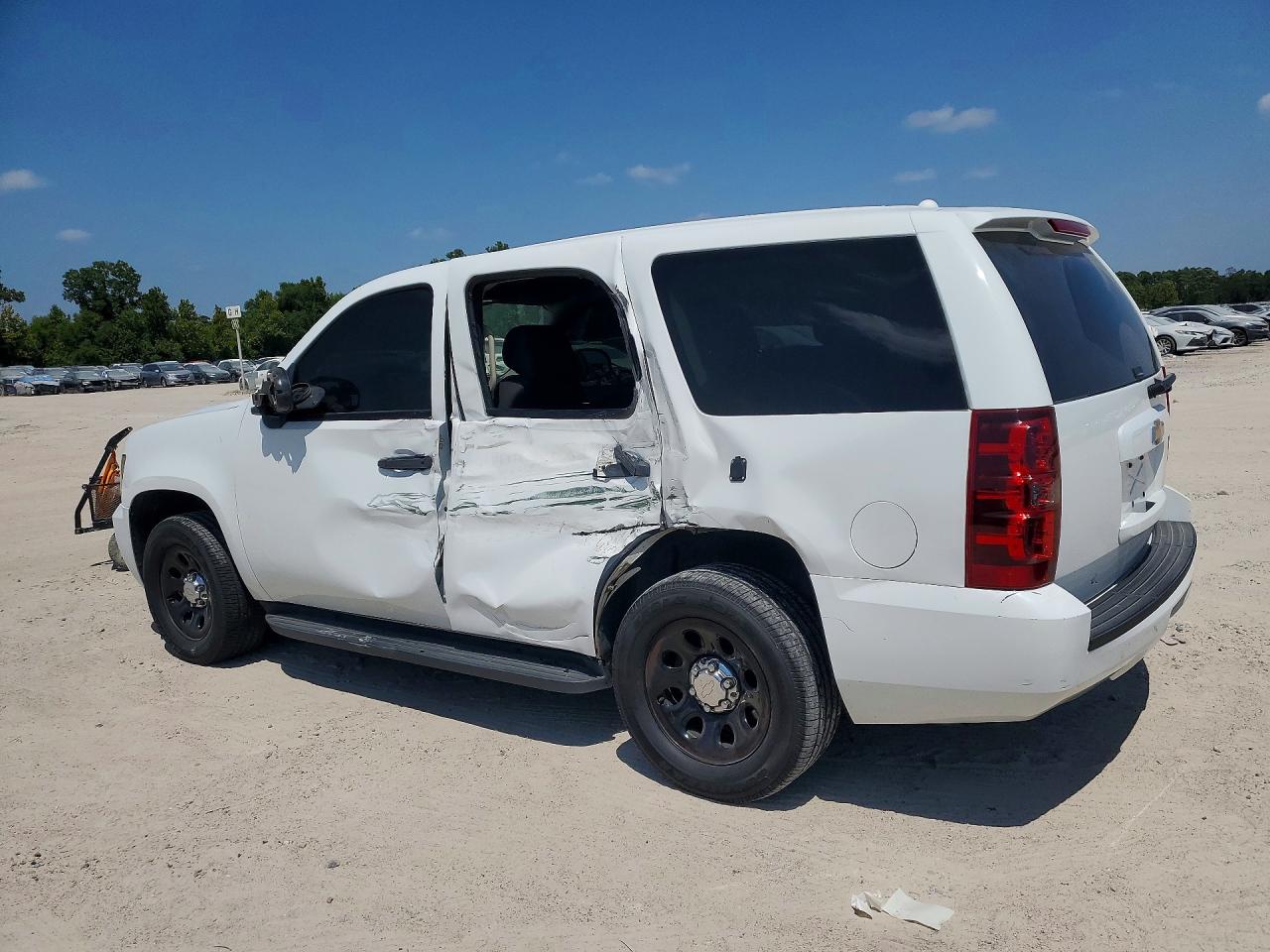 2013 Chevrolet Tahoe White vin: 1GNLC2E02DR213503