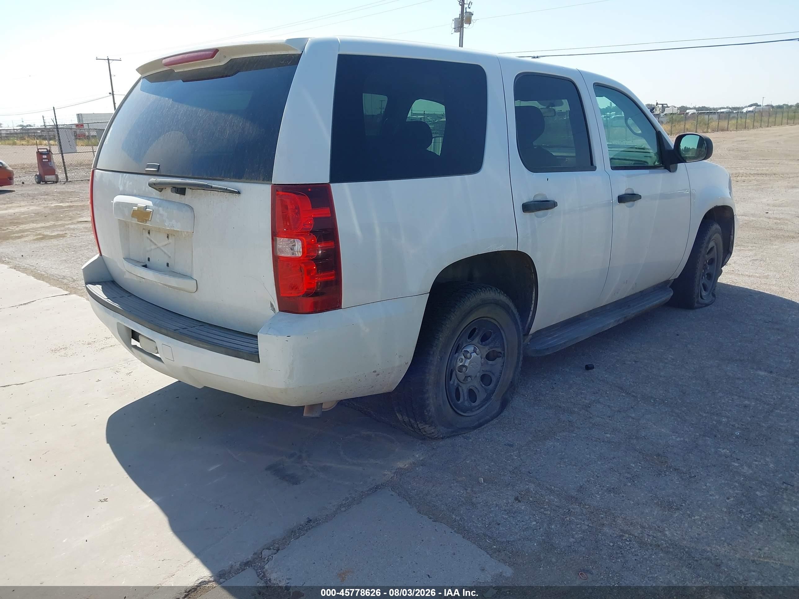 2013 Chevrolet Tahoe Commercial White vin: 1GNLC2E02DR302780