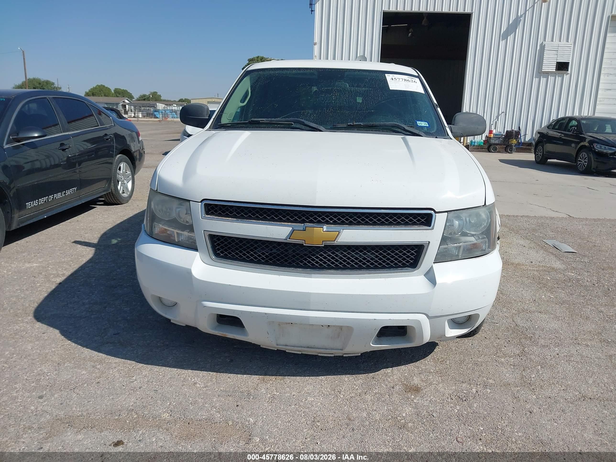 2013 Chevrolet Tahoe Commercial White vin: 1GNLC2E02DR302780