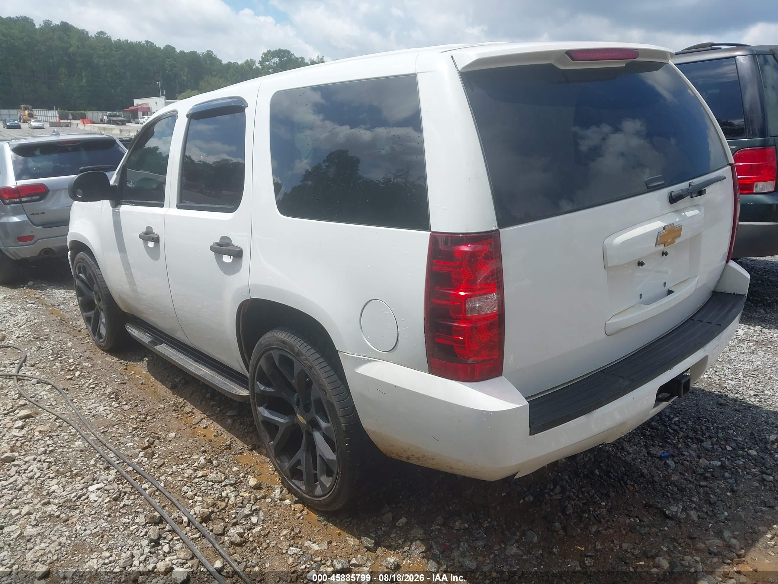 2014 Chevrolet Tahoe Commercial White vin: 1GNLC2E03ER199824