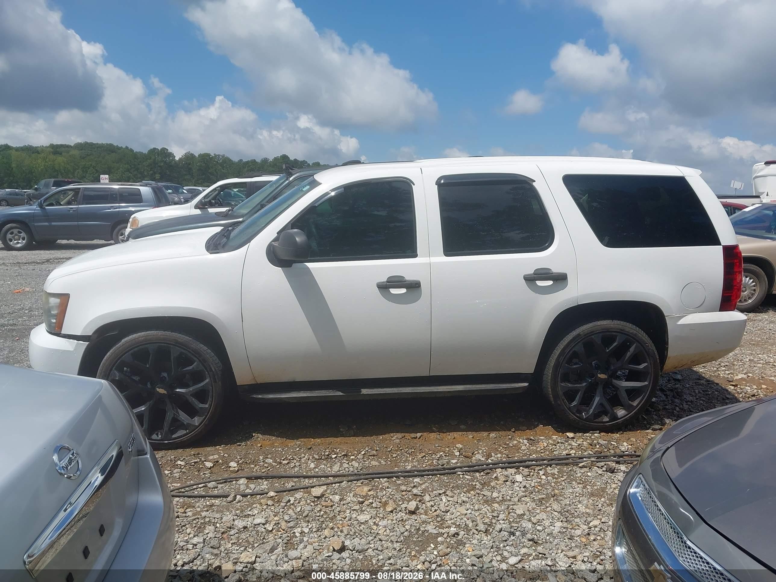2014 Chevrolet Tahoe Commercial White vin: 1GNLC2E03ER199824