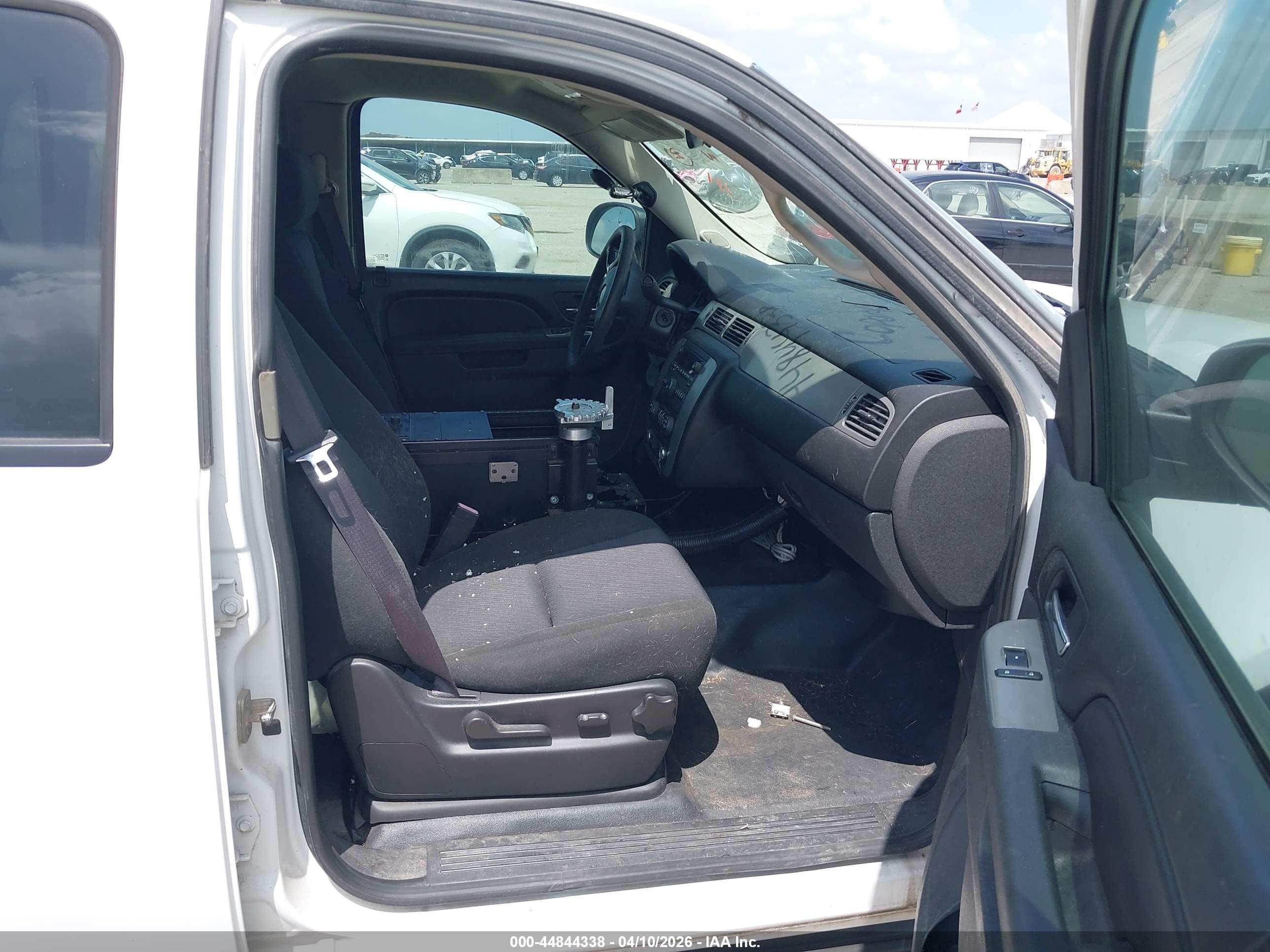 2013 Chevrolet Tahoe Commercial Fleet White vin: 1GNLC2E04DR161257