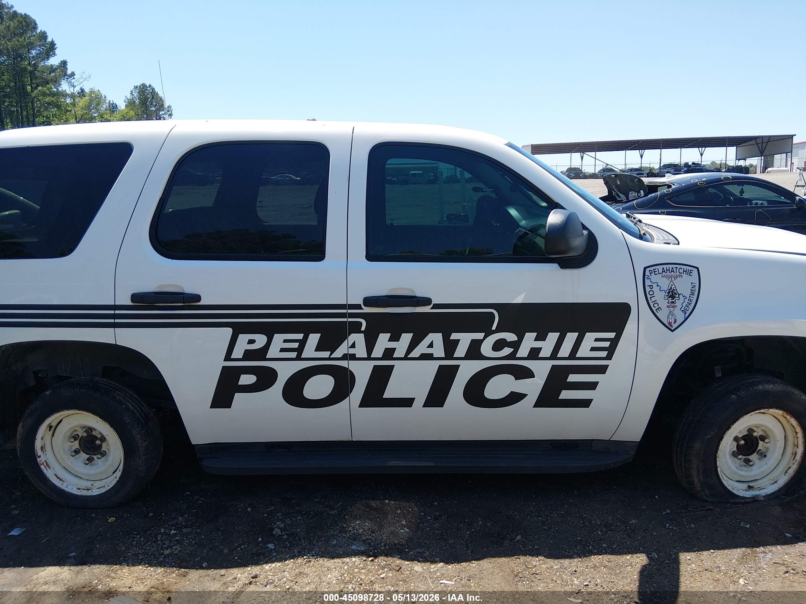 2014 Chevrolet Tahoe Commercial Fleet White vin: 1GNLC2E04ER150602