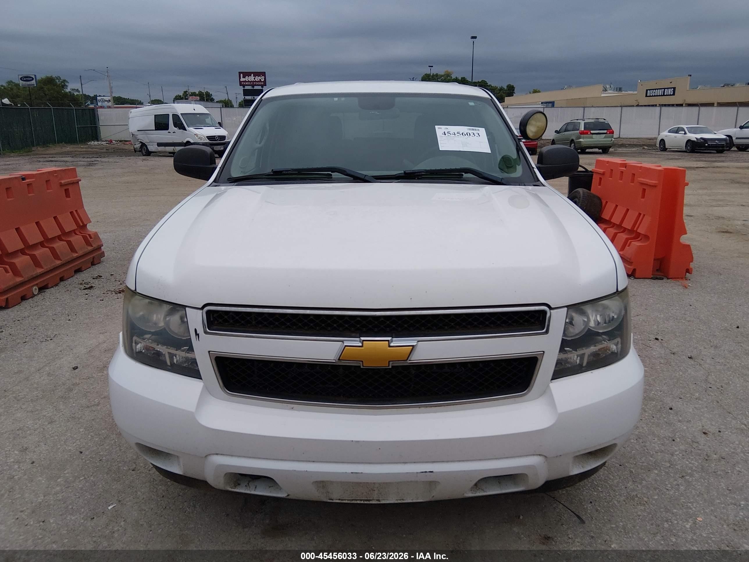 2014 Chevrolet Tahoe Commercial White vin: 1GNLC2E07ER150609