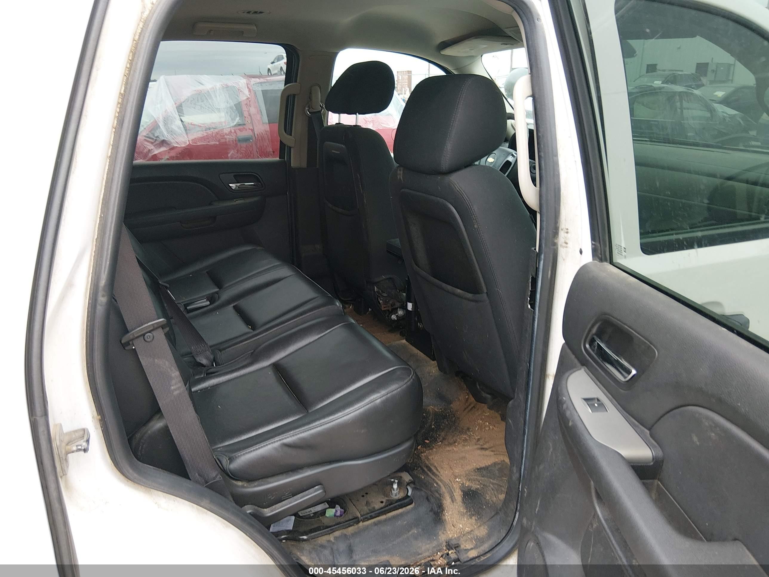 2014 Chevrolet Tahoe Commercial White vin: 1GNLC2E07ER150609
