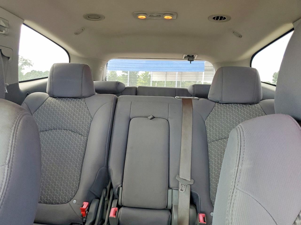 2010 Chevrolet Traverse Ls White vin: 1GNLREED0AS117926