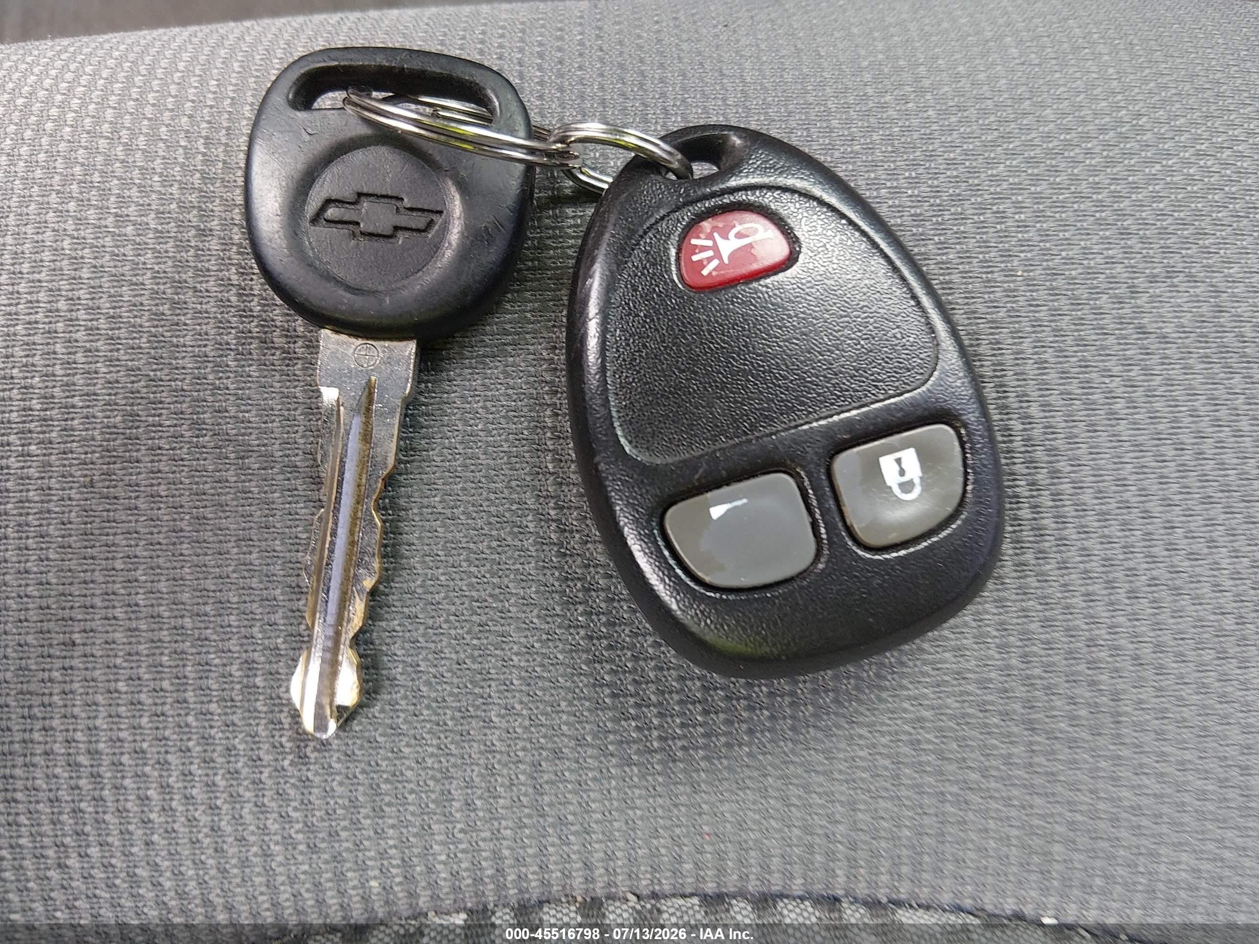 2010 Chevrolet Traverse Ls Silver vin: 1GNLREED5AS111605