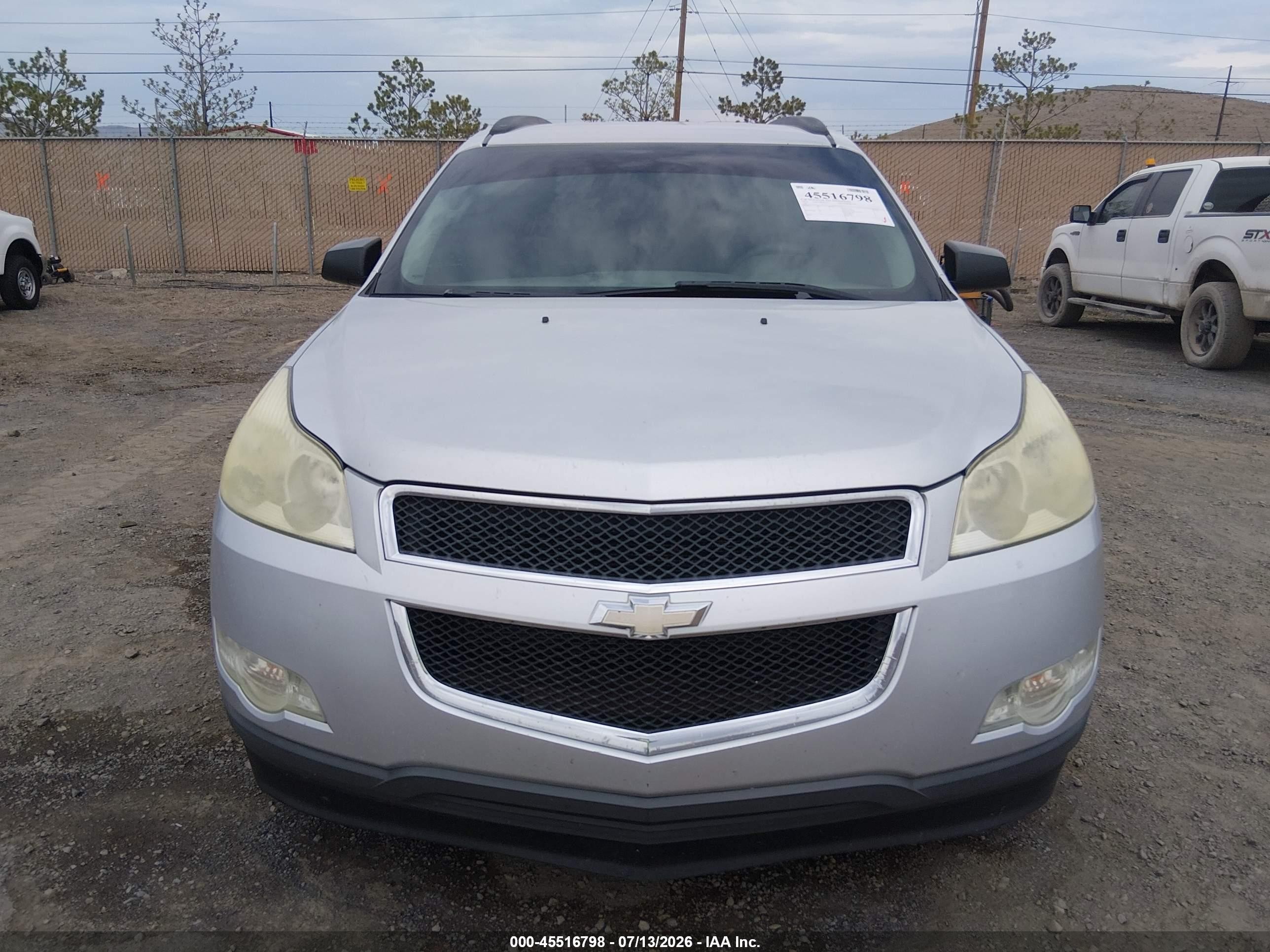 2010 Chevrolet Traverse Ls Silver vin: 1GNLREED5AS111605