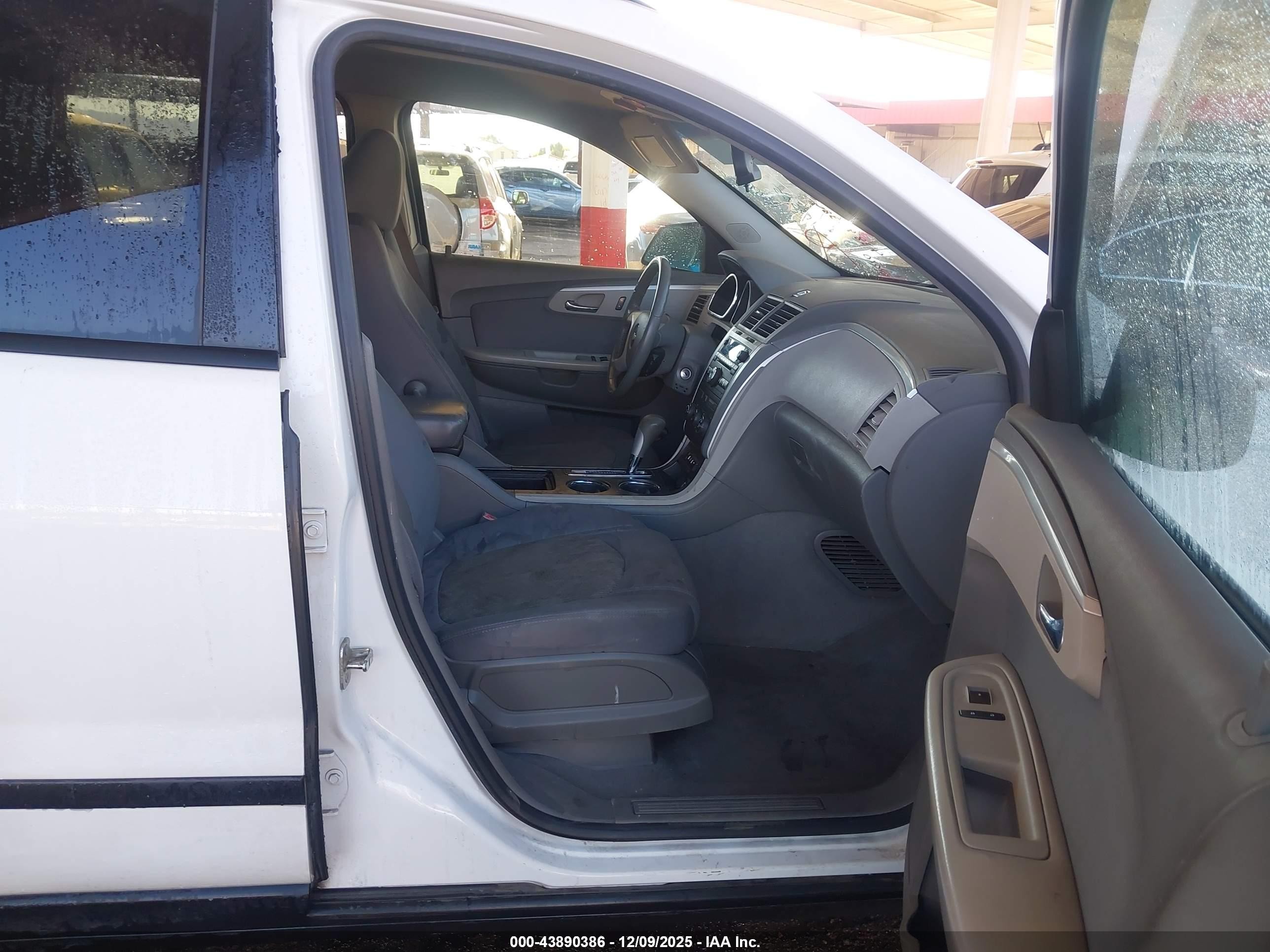 2010 Chevrolet Traverse Ls White vin: 1GNLREED6AS115565