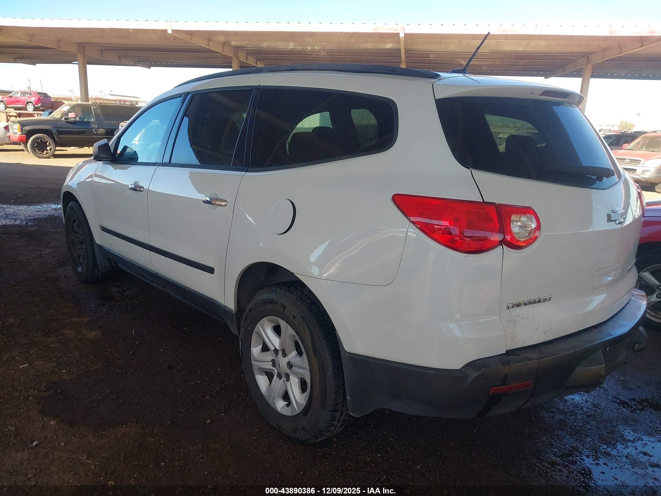 2010 Chevrolet Traverse Ls White vin: 1GNLREED6AS115565