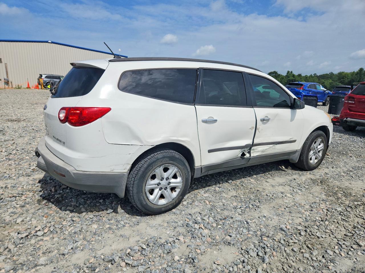2010 Chevrolet Traverse Ls White vin: 1GNLREED8AS155534