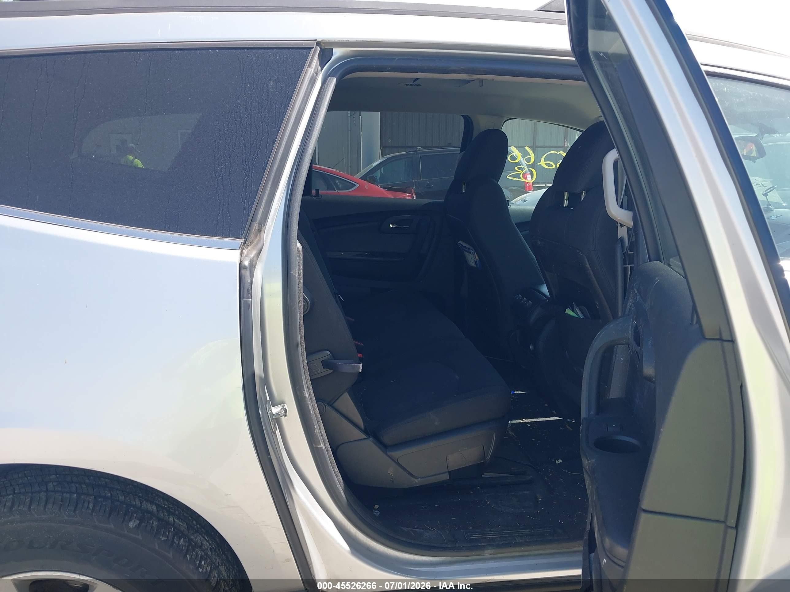 2010 Chevrolet Traverse Lt Silver vin: 1GNLRFED0AJ252237