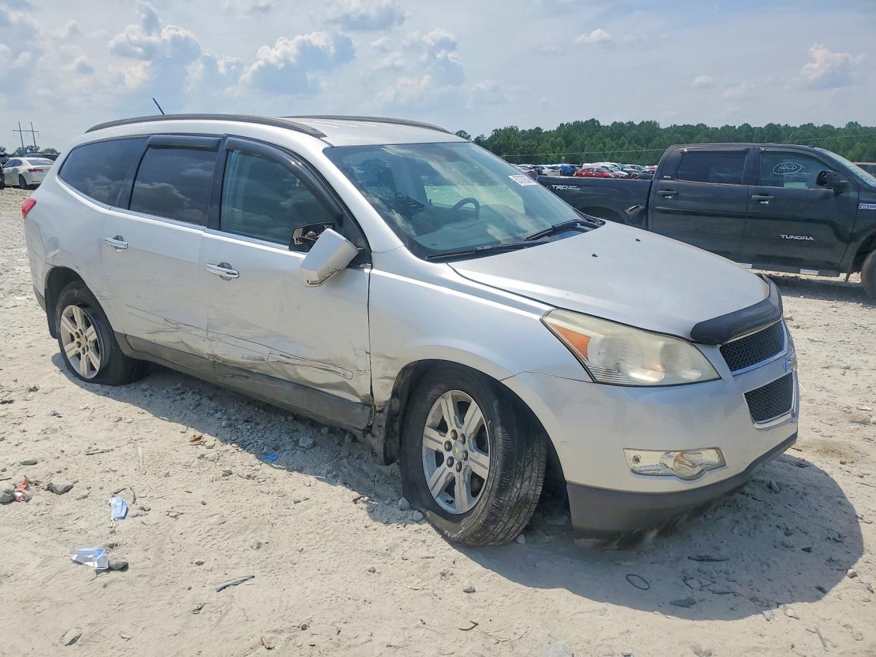 2010 Chevrolet Traverse Lt Silver vin: 1GNLRFED0AS108164