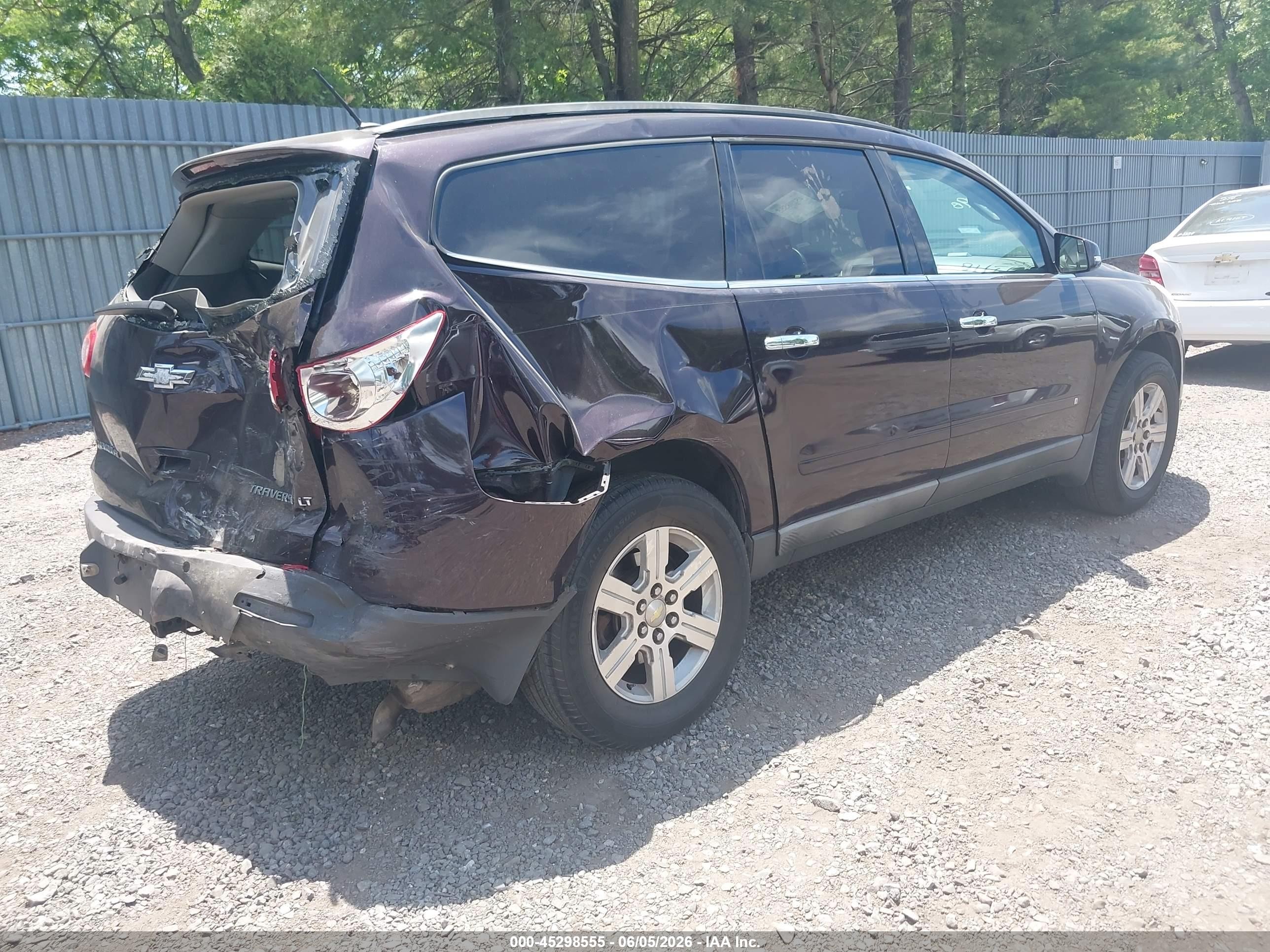 2010 Chevrolet Traverse Lt Burgundy vin: 1GNLRFED1AS108254