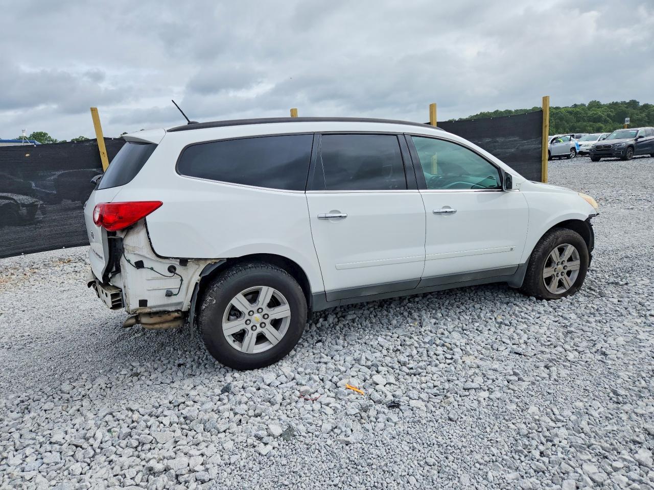 2010 Chevrolet Traverse Lt White vin: 1GNLRFED2AS110479
