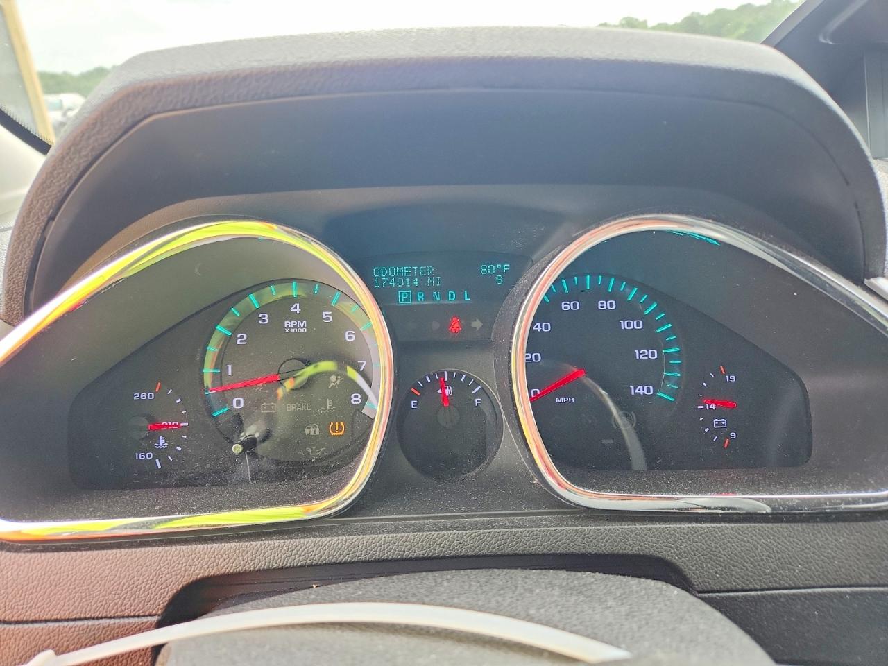 2010 Chevrolet Traverse Lt White vin: 1GNLRFED2AS110479