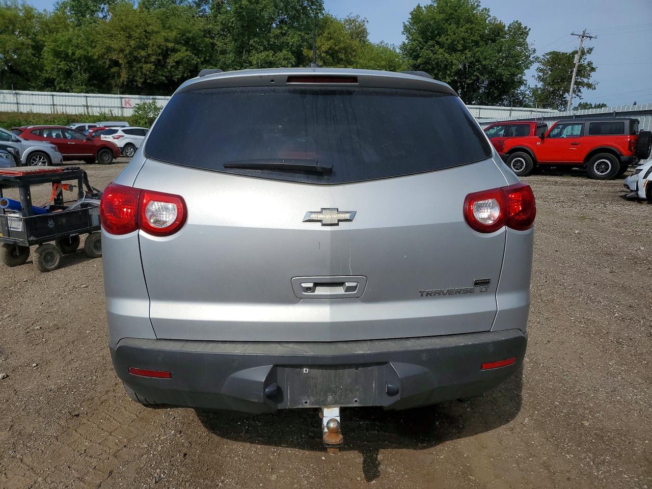 2010 Chevrolet Traverse Lt Silver vin: 1GNLRFED2AS150156