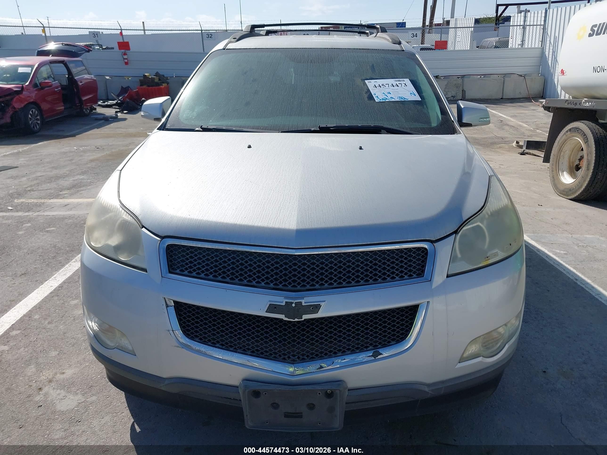 2010 Chevrolet Traverse Lt Silver vin: 1GNLRFED3AJ264415