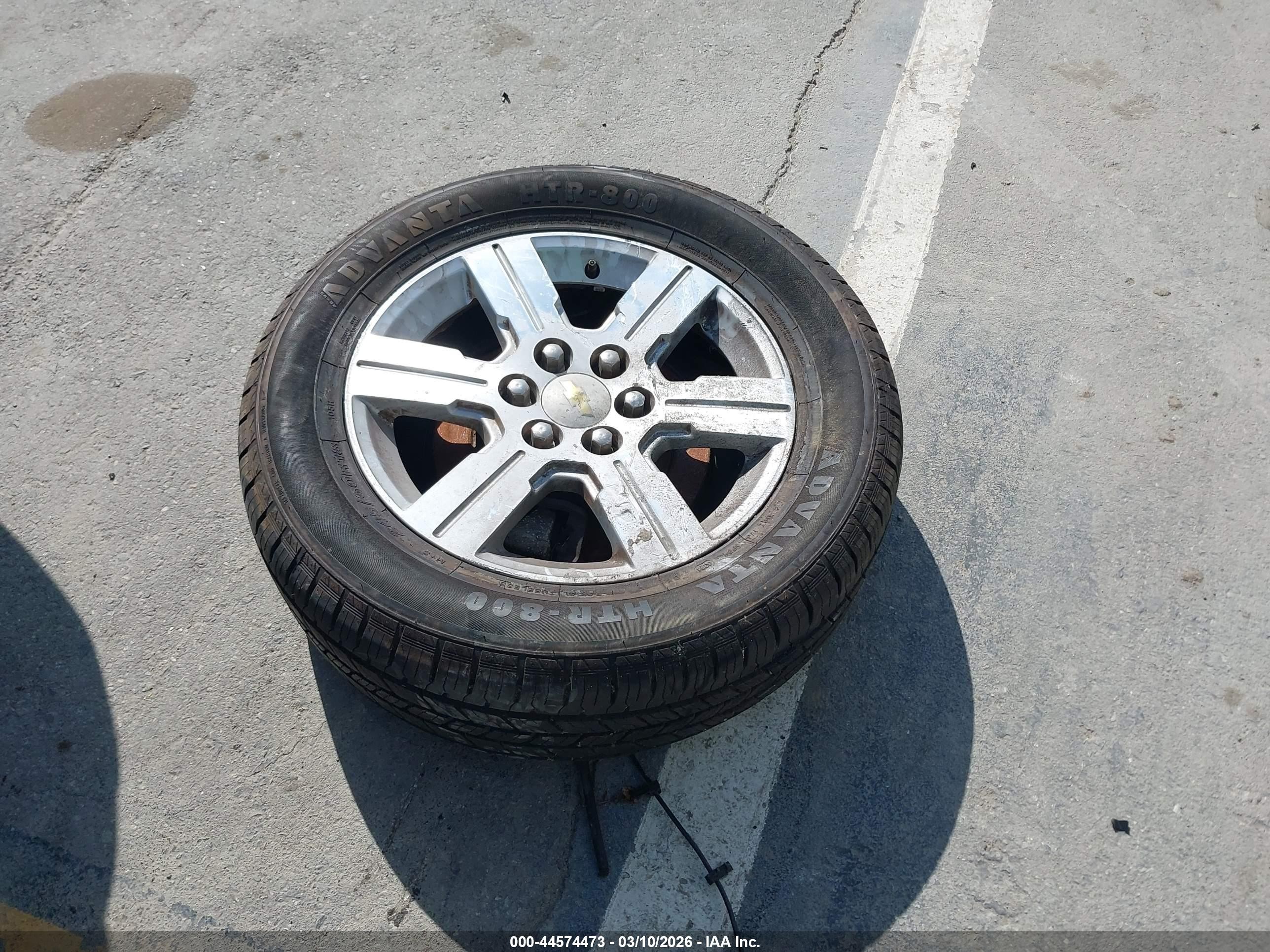2010 Chevrolet Traverse Lt Silver vin: 1GNLRFED3AJ264415