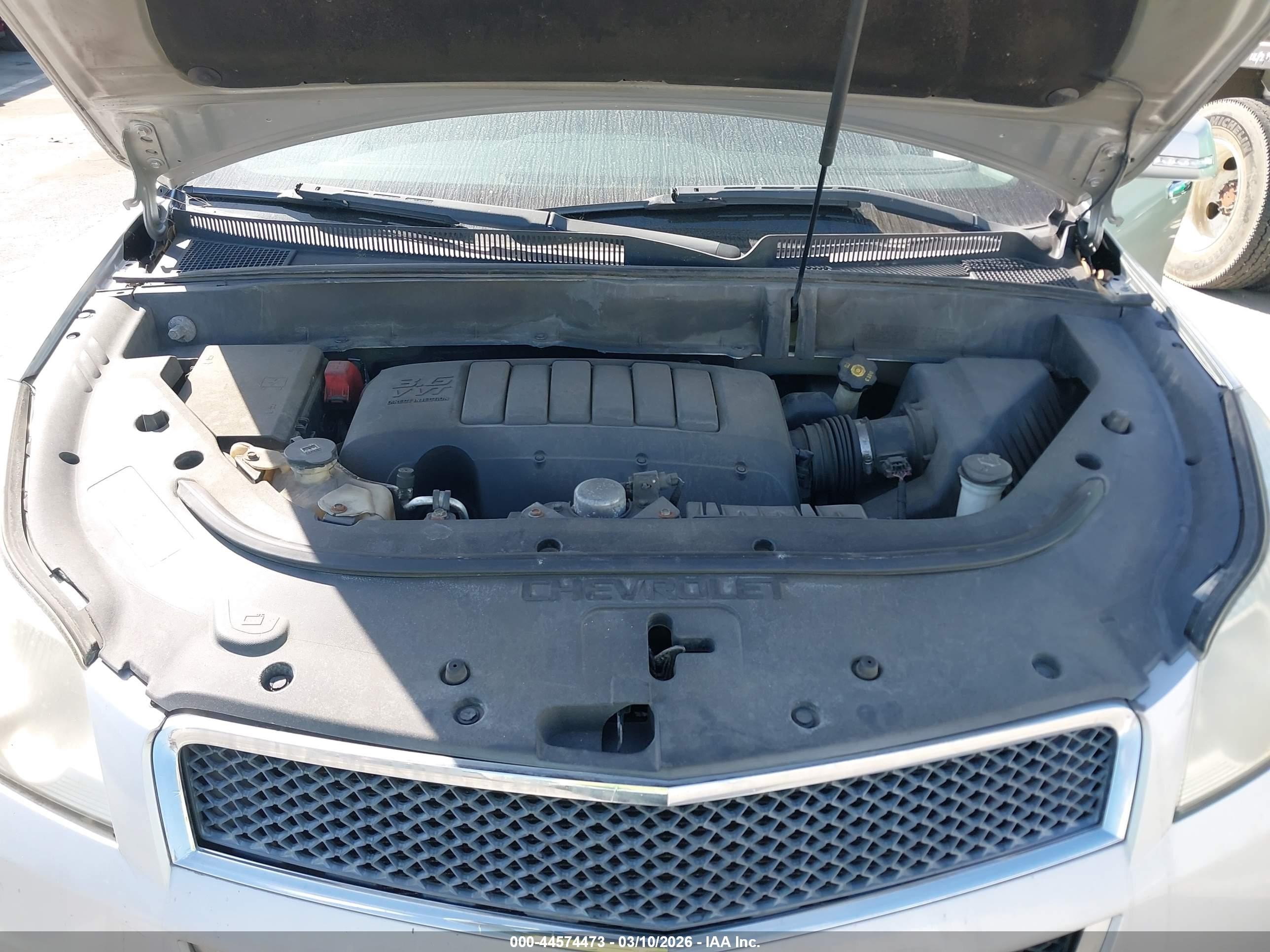 2010 Chevrolet Traverse Lt Silver vin: 1GNLRFED3AJ264415