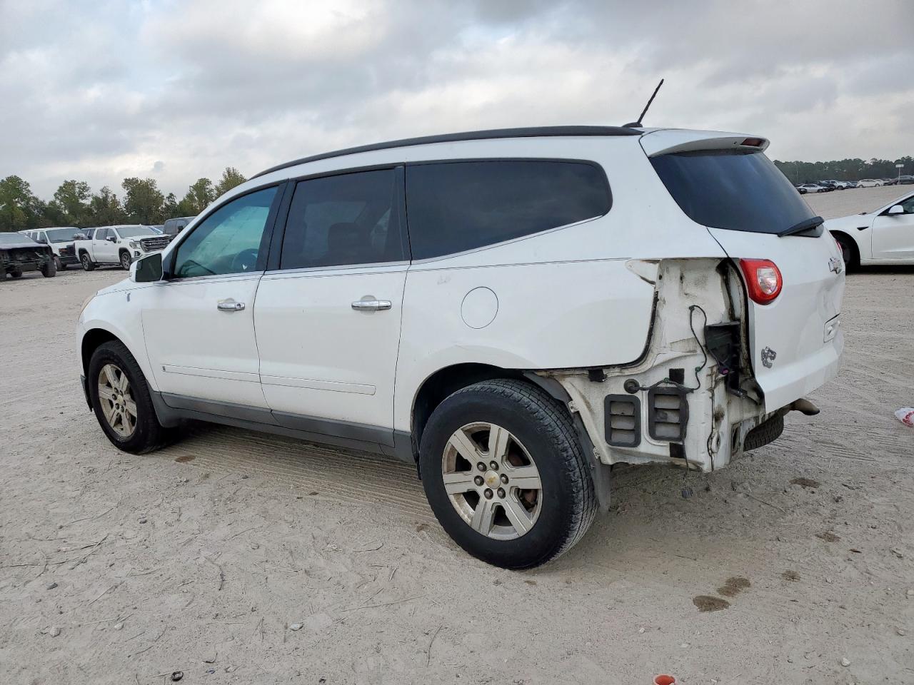 2010 Chevrolet Traverse Lt White vin: 1GNLRFED3AS106733