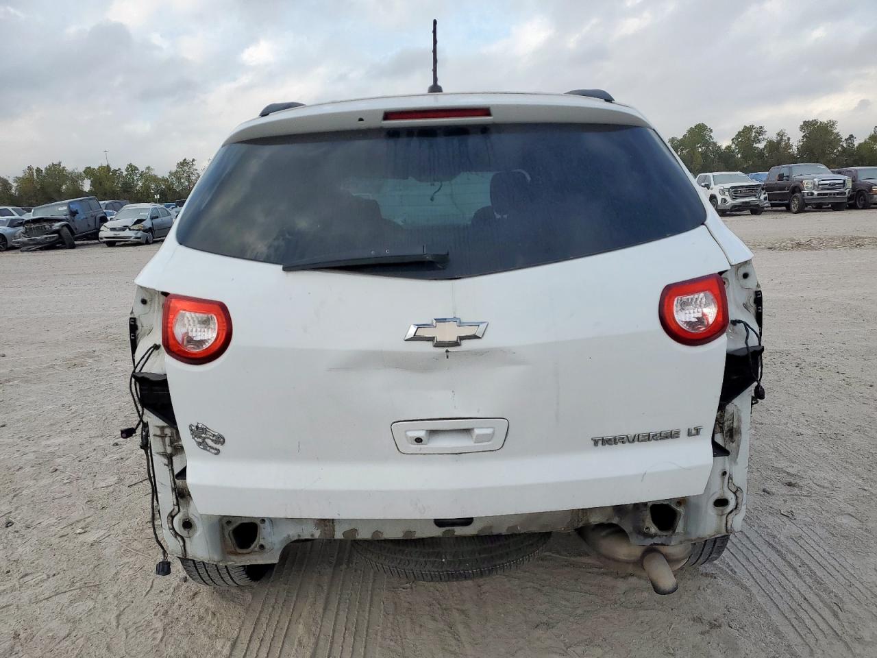 2010 Chevrolet Traverse Lt White vin: 1GNLRFED3AS106733
