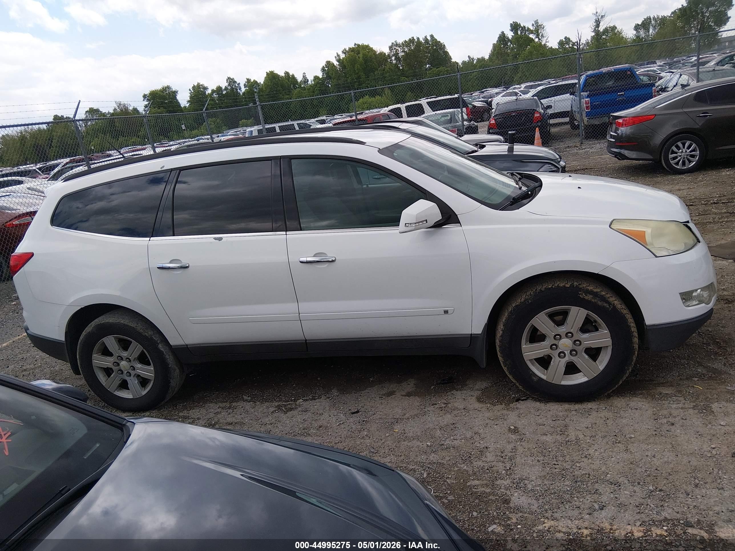 2010 Chevrolet Traverse Lt White vin: 1GNLRFED3AS109678
