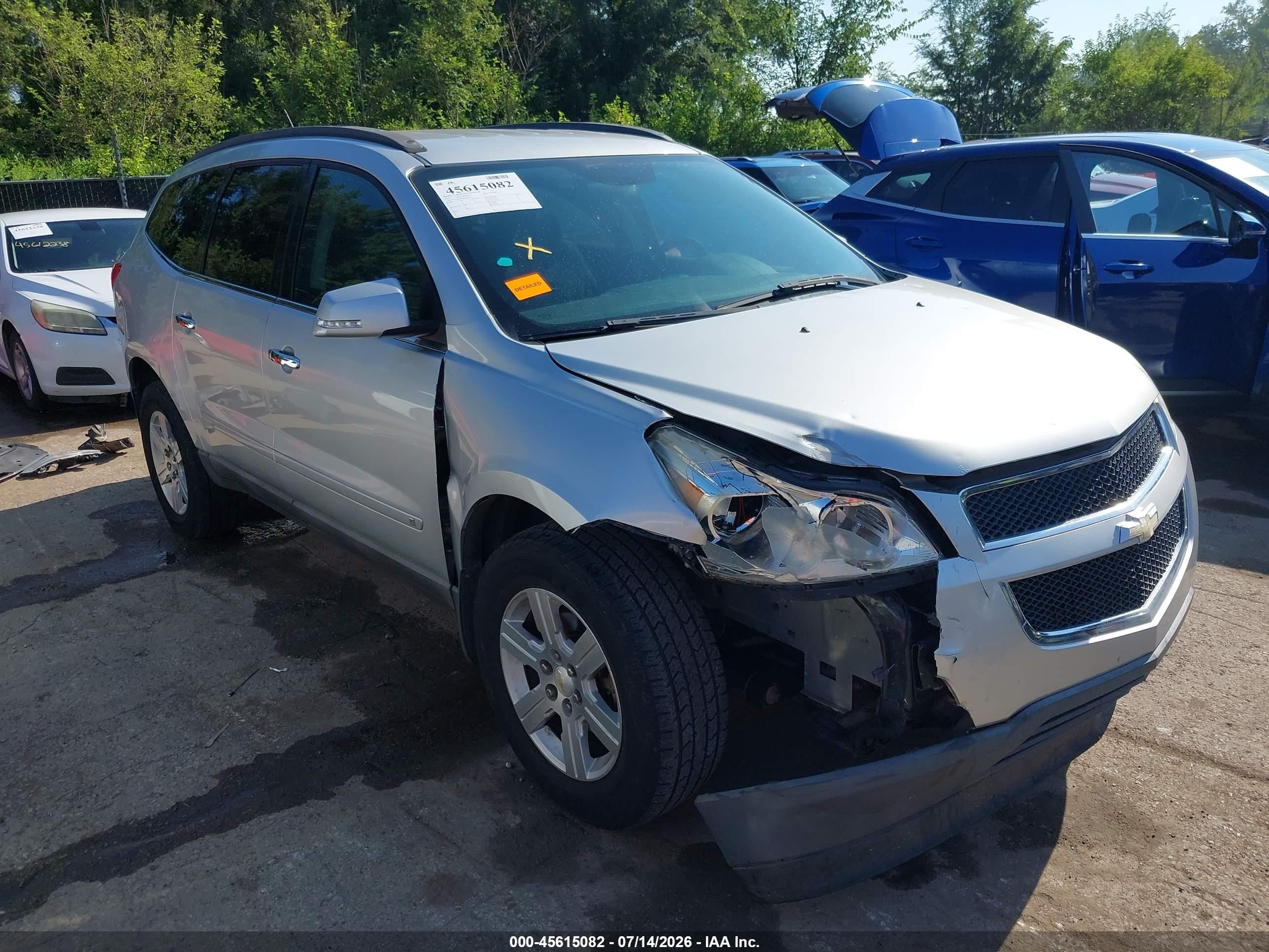 2010 Chevrolet Traverse Lt Silver vin: 1GNLRFED3AS110197