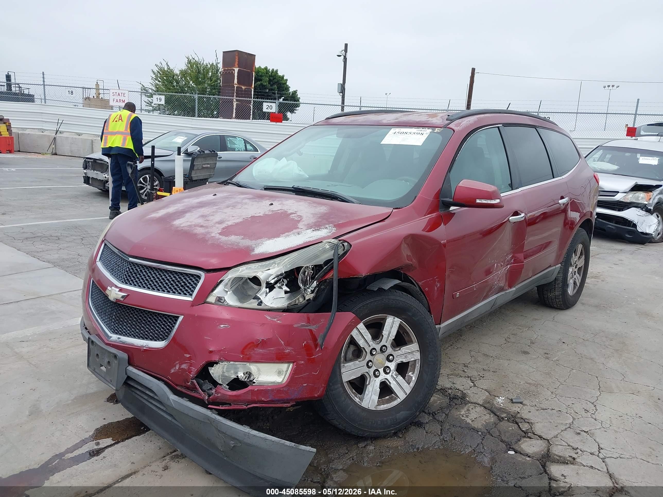 2010 Chevrolet Traverse Lt Burgundy vin: 1GNLRFED3AS140042