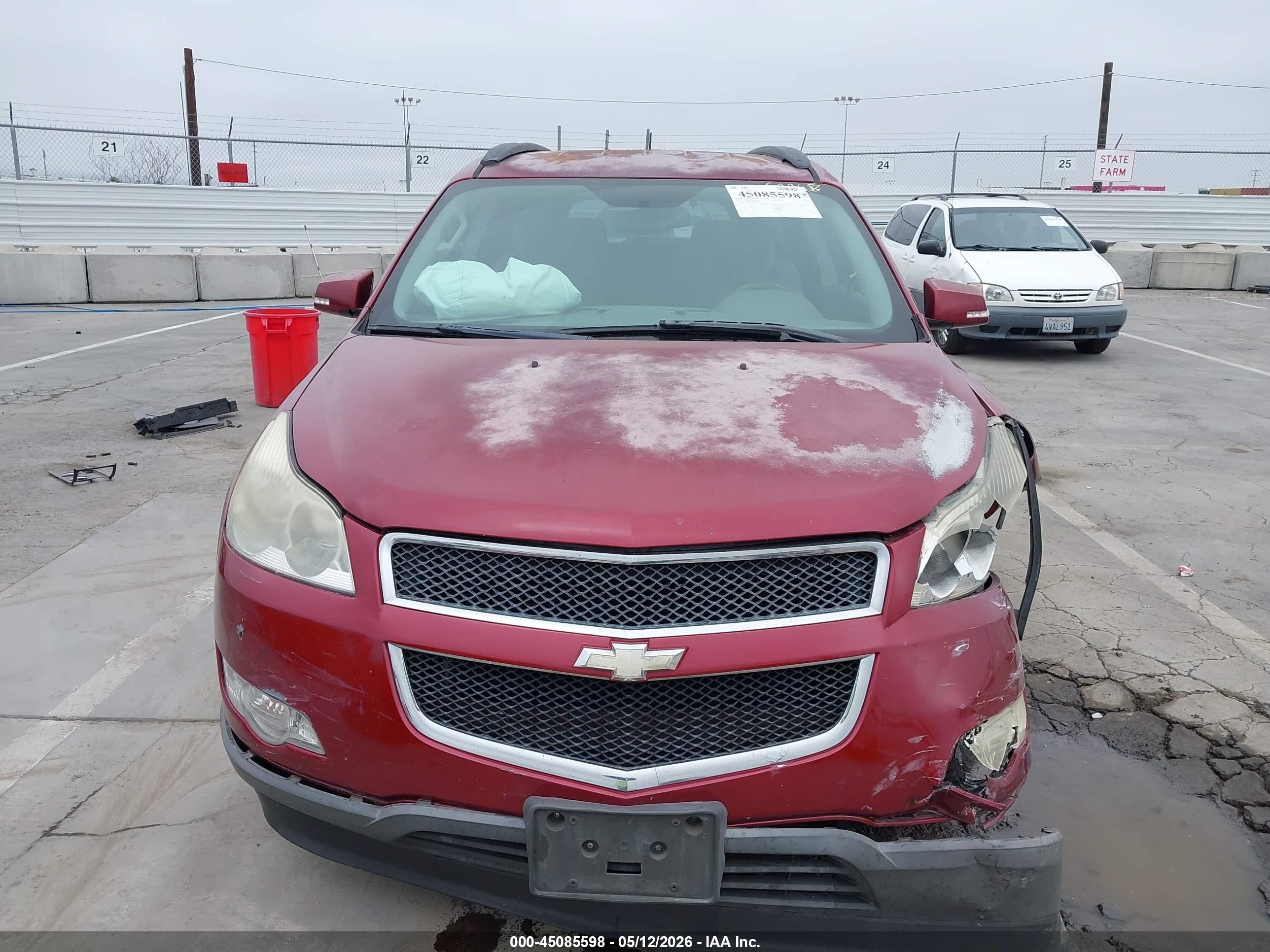2010 Chevrolet Traverse Lt Burgundy vin: 1GNLRFED3AS140042