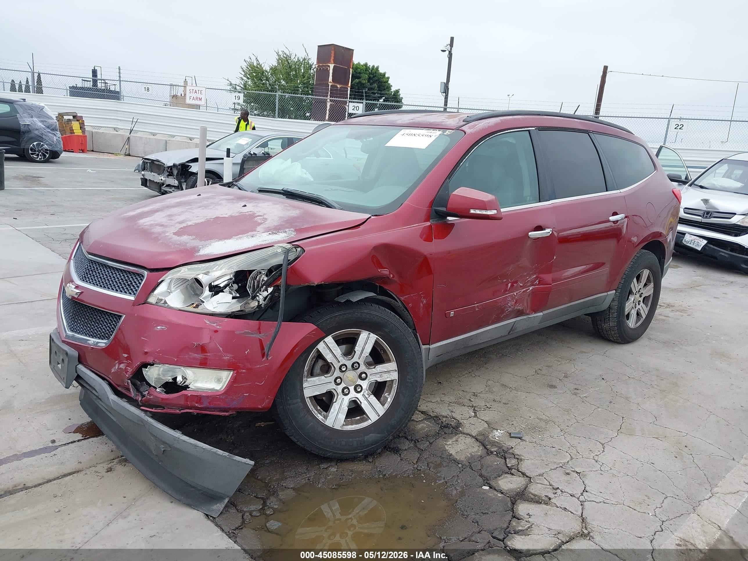 2010 Chevrolet Traverse Lt Burgundy vin: 1GNLRFED3AS140042