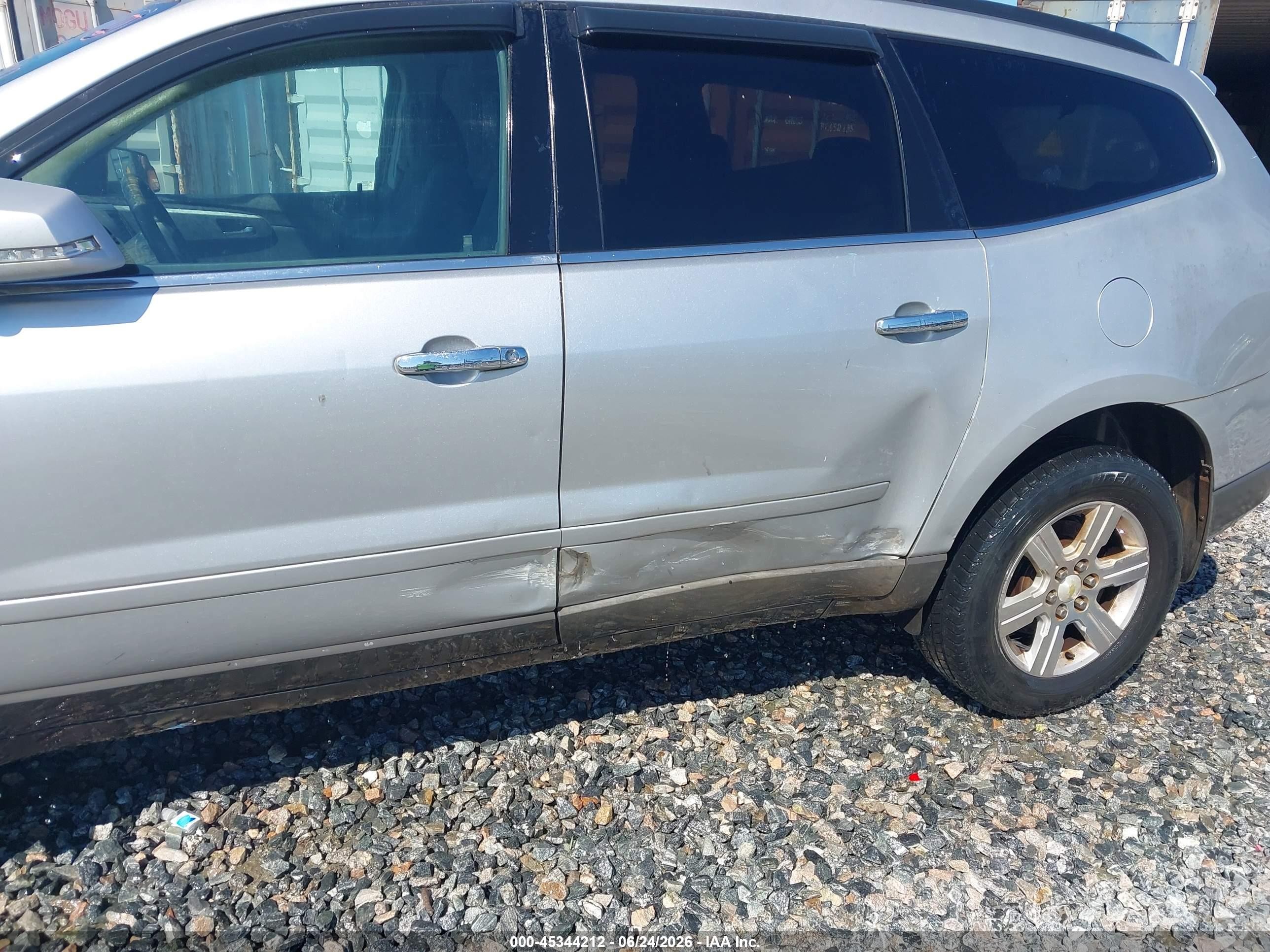 2010 Chevrolet Traverse Lt Silver vin: 1GNLRFED4AS104229