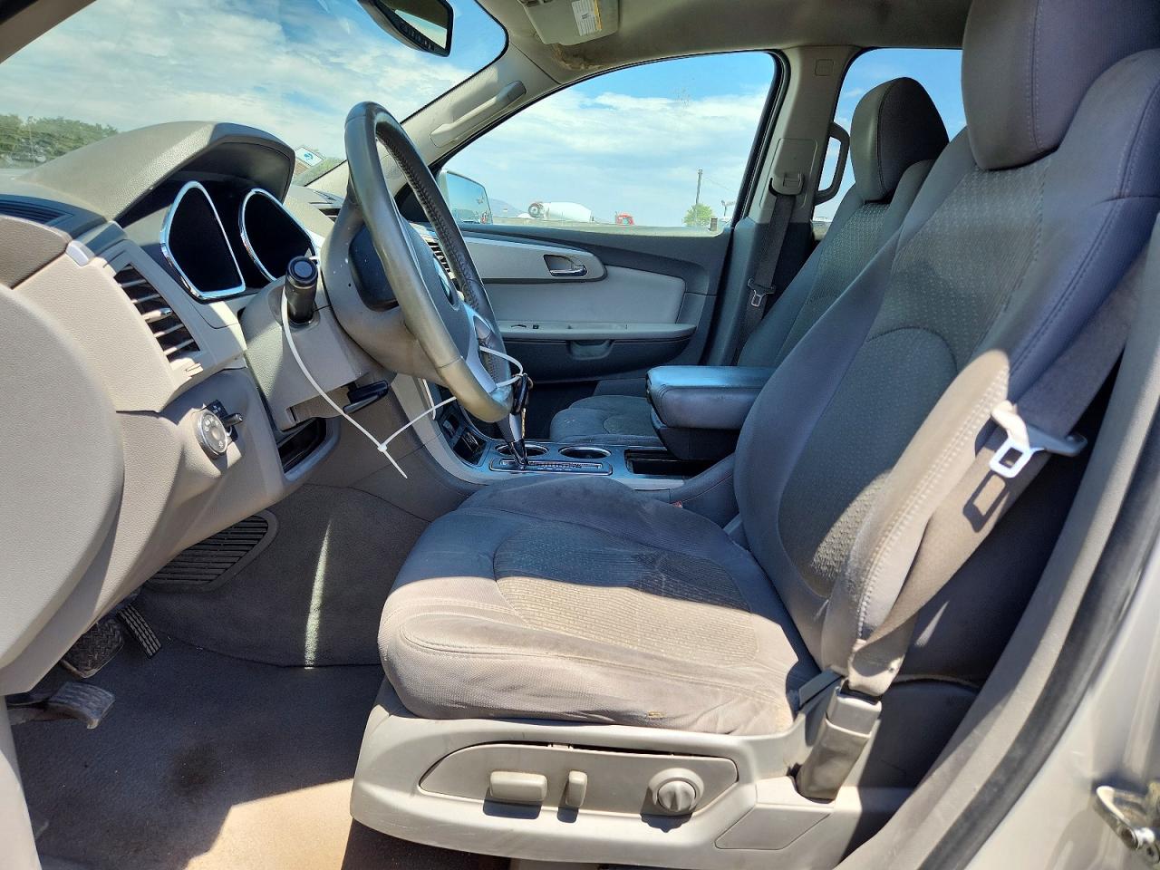 2010 Chevrolet Traverse Lt Silver vin: 1GNLRFED4AS114470