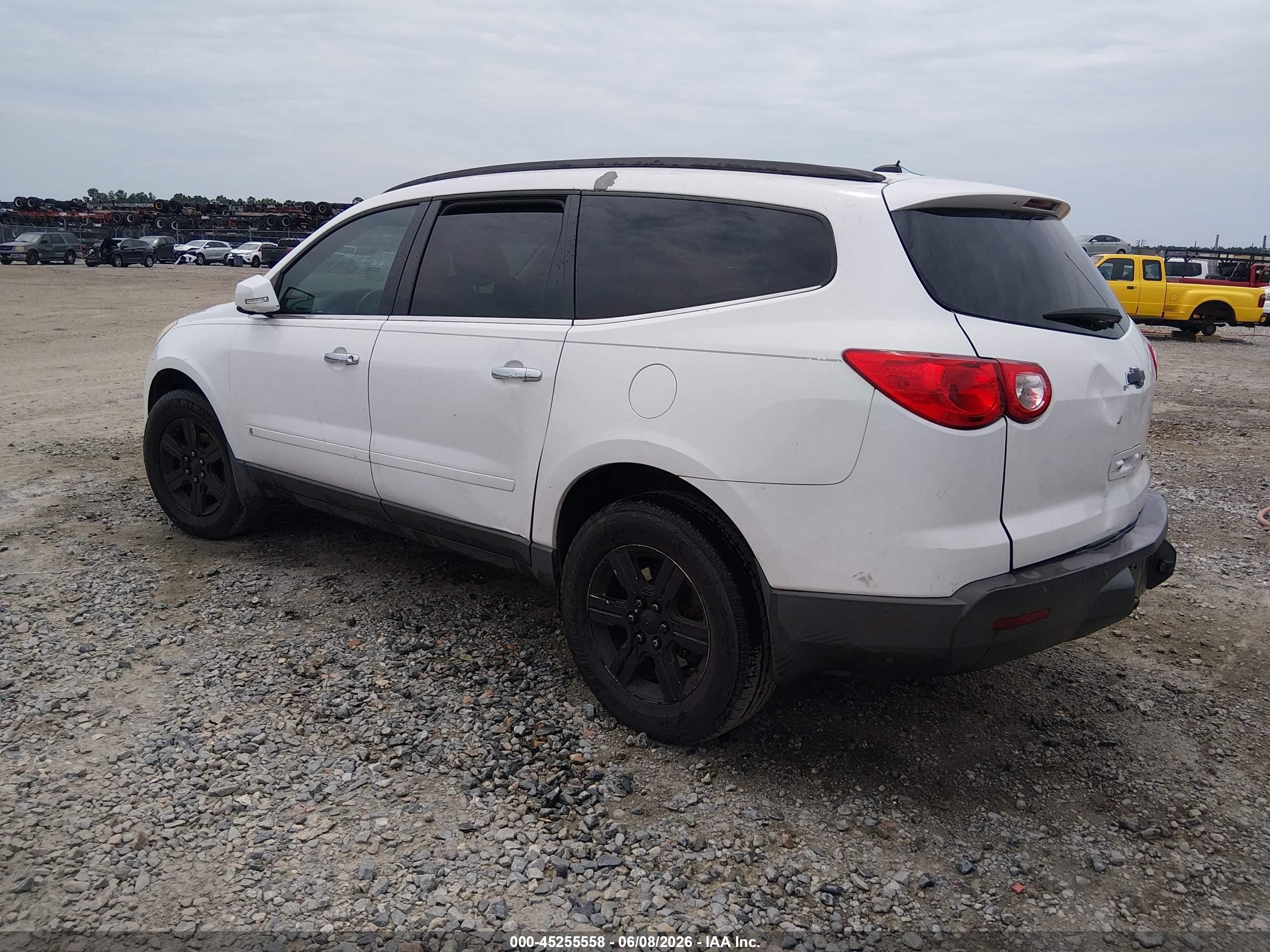 2010 Chevrolet Traverse Lt White vin: 1GNLRFED4AS124593