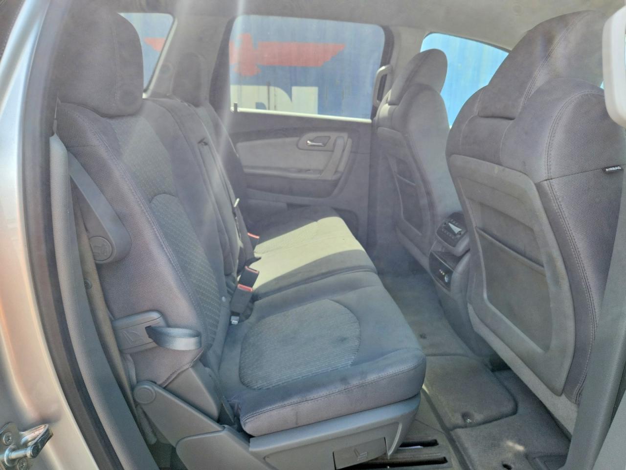 2010 Chevrolet Traverse Lt Silver vin: 1GNLRFED6AS145283